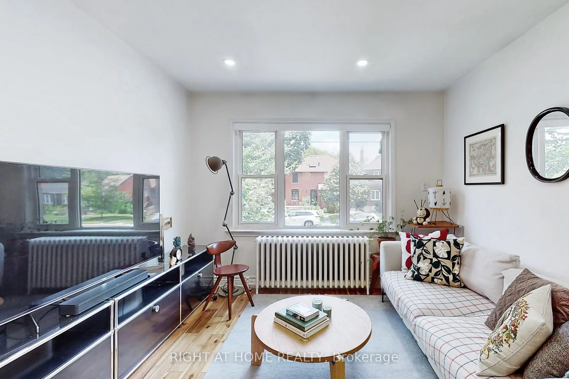 Photo 2 of 234 Airdrie Road, Toronto, Leaside — HOMEH