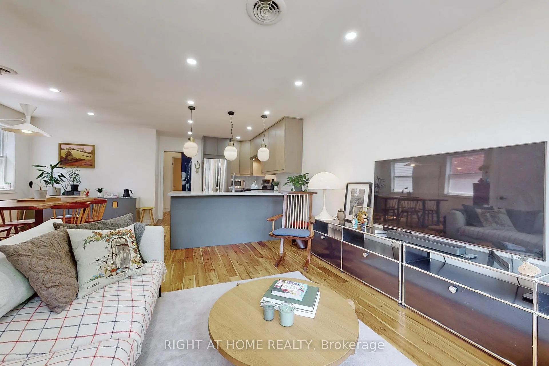 Photo 3 of 234 Airdrie Road, Toronto, Leaside — HOMEH
