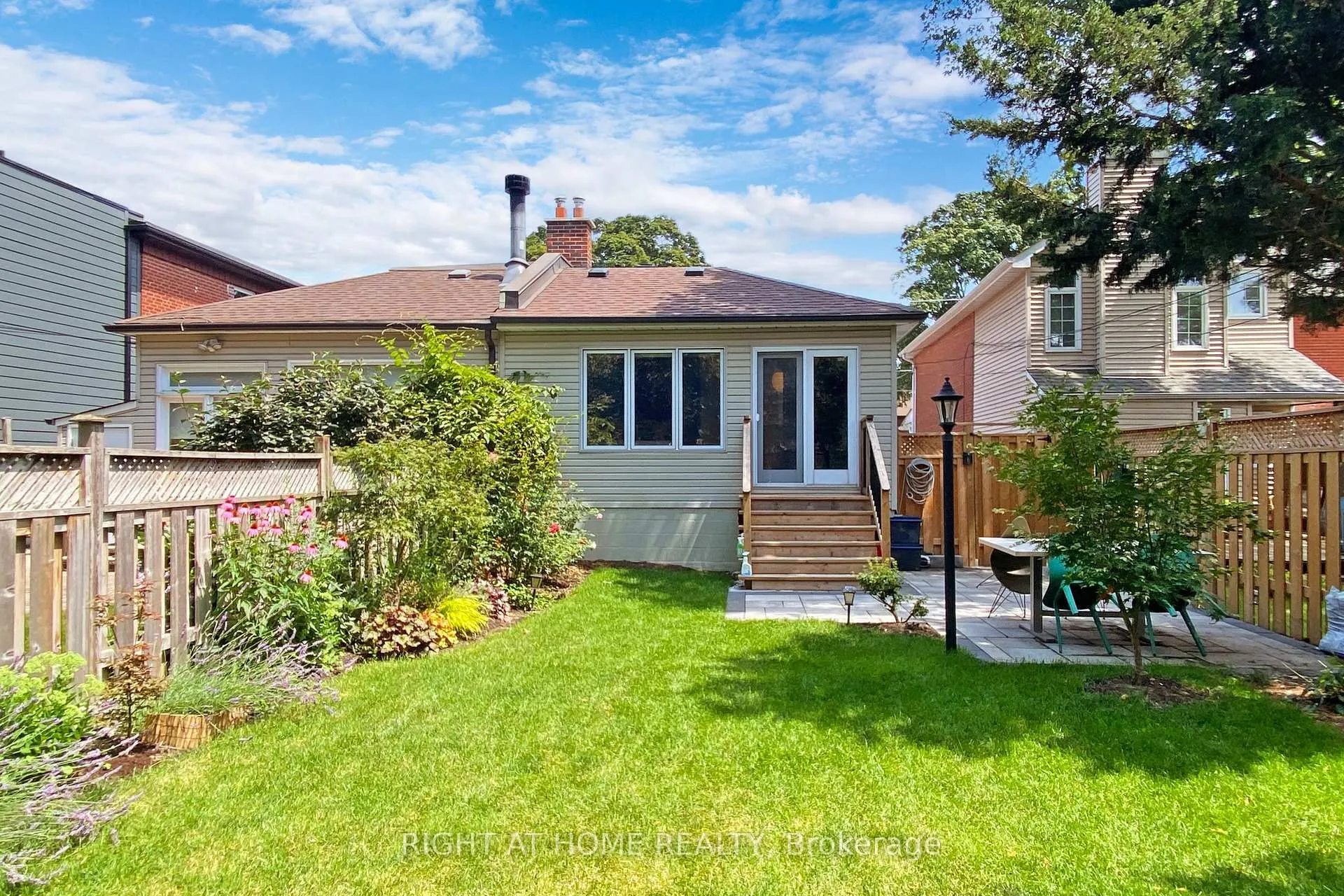 Photo 14 of 234 Airdrie Road, Toronto, Leaside — HOMEH