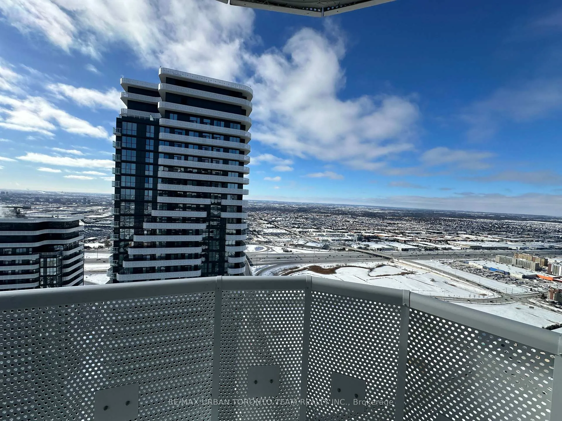 Photo 1 of Unit 5901, 8 Interchange Way, Vaughan, Vaughan Corporate Centre — HOMEH