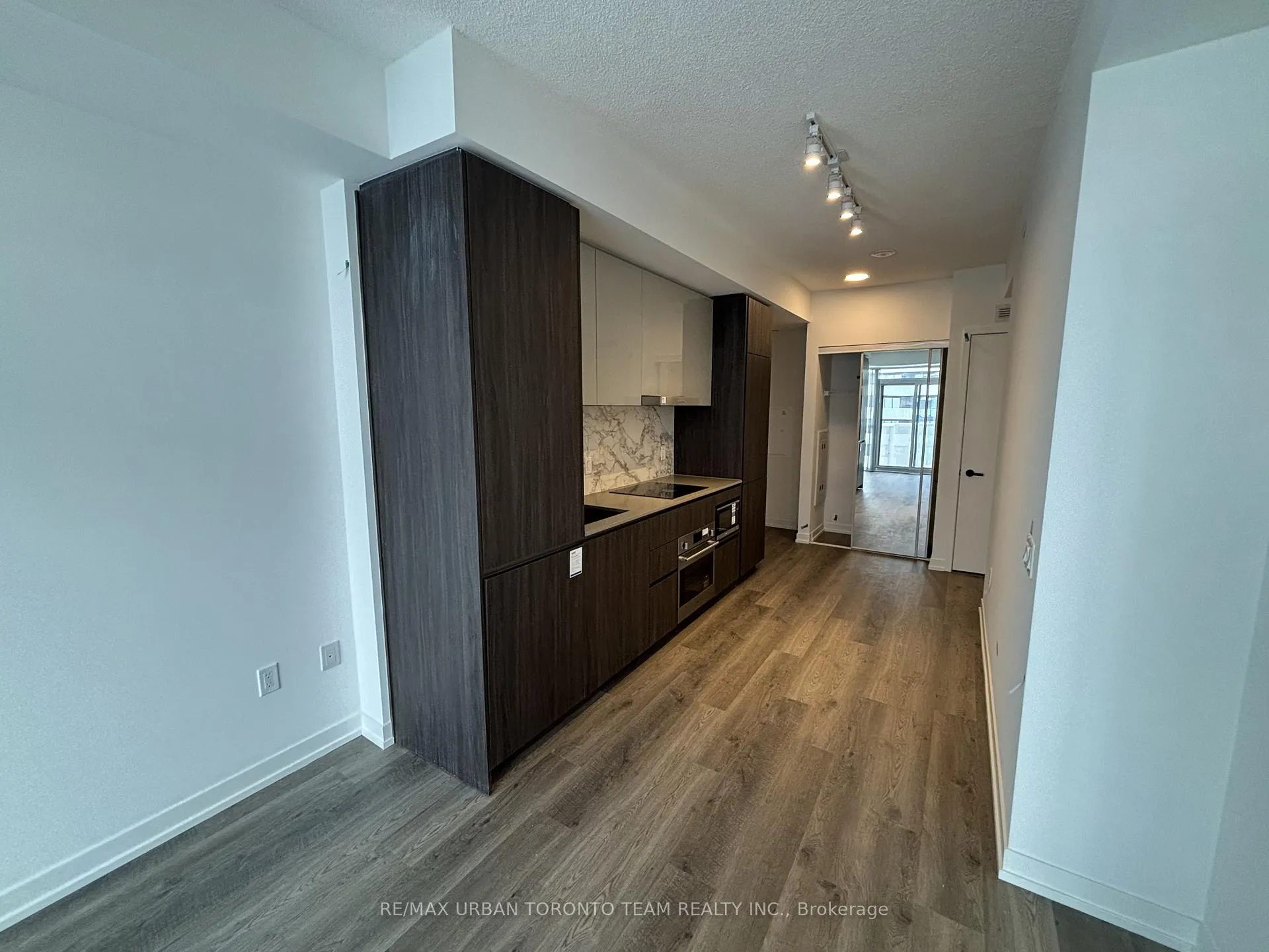Photo 5 of Unit 5901, 8 Interchange Way, Vaughan, Vaughan Corporate Centre — HOMEH