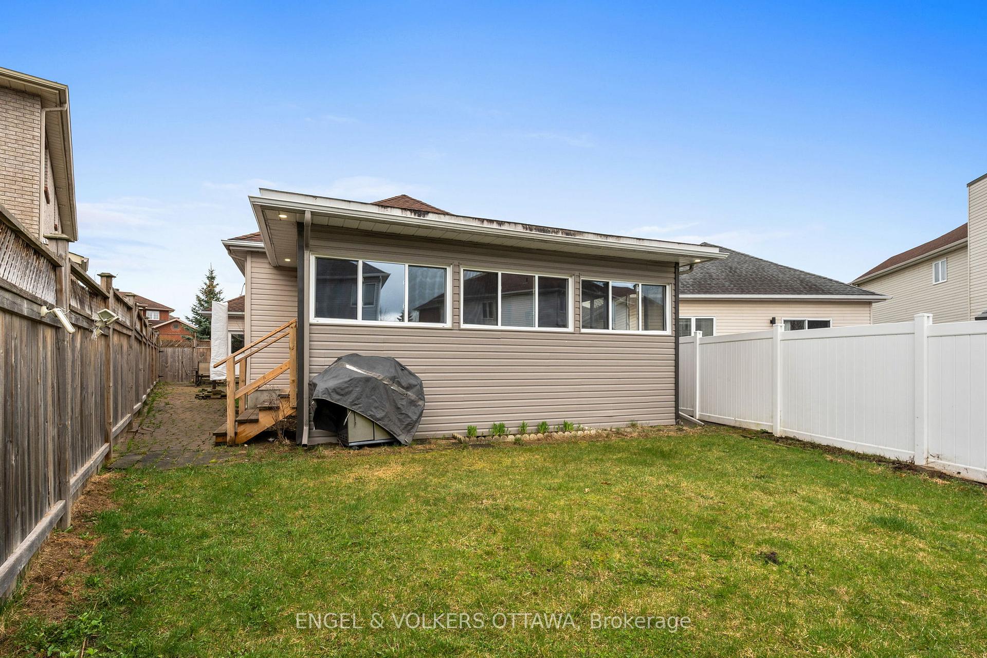 Photo 30 of 18 Fanterra Way, Ottawa, Hunt Club Park/Greenboro — HOMEH