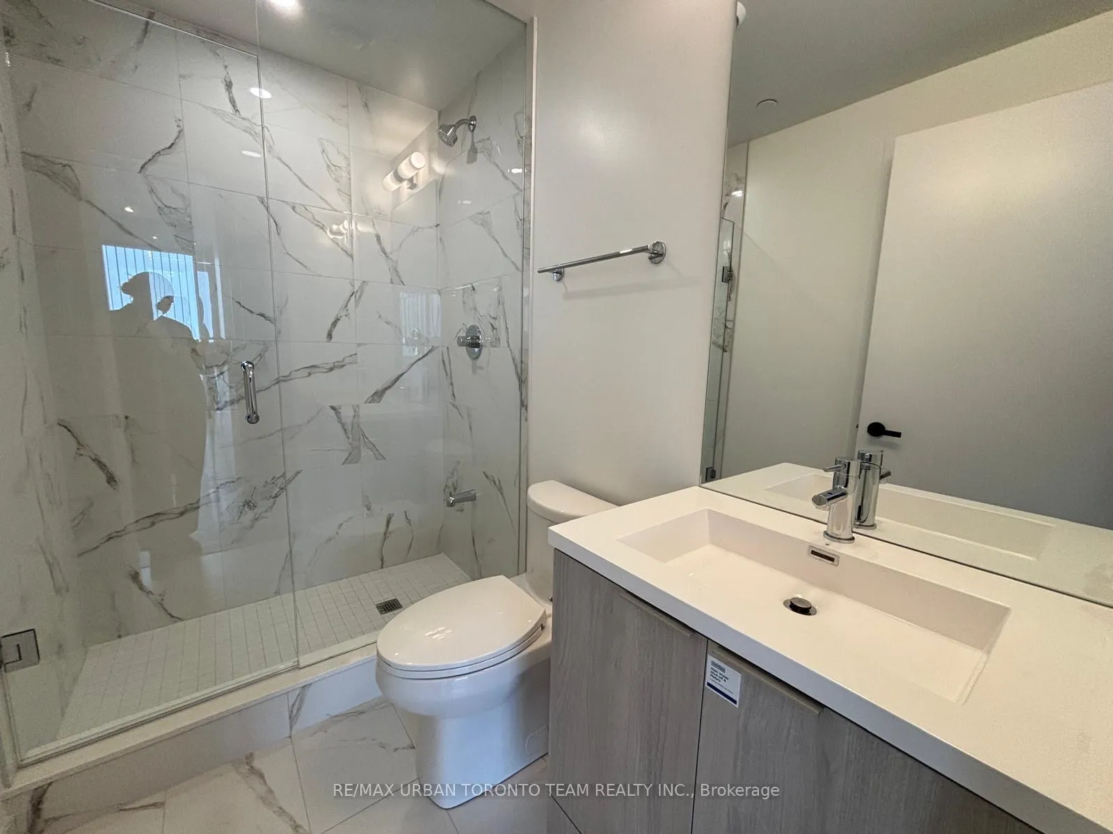 Photo 10 of Unit 5609, 8 Interchange Way, Vaughan, Vaughan Corporate Centre — HOMEH