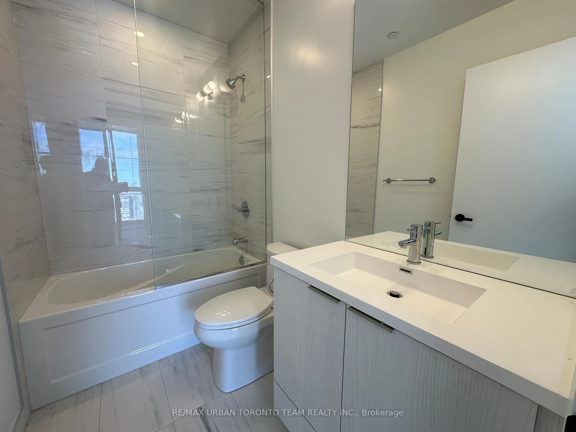 Photo 7 of Unit 6009, 8 Interchange Way, Vaughan, Vaughan Corporate Centre — HOMEH