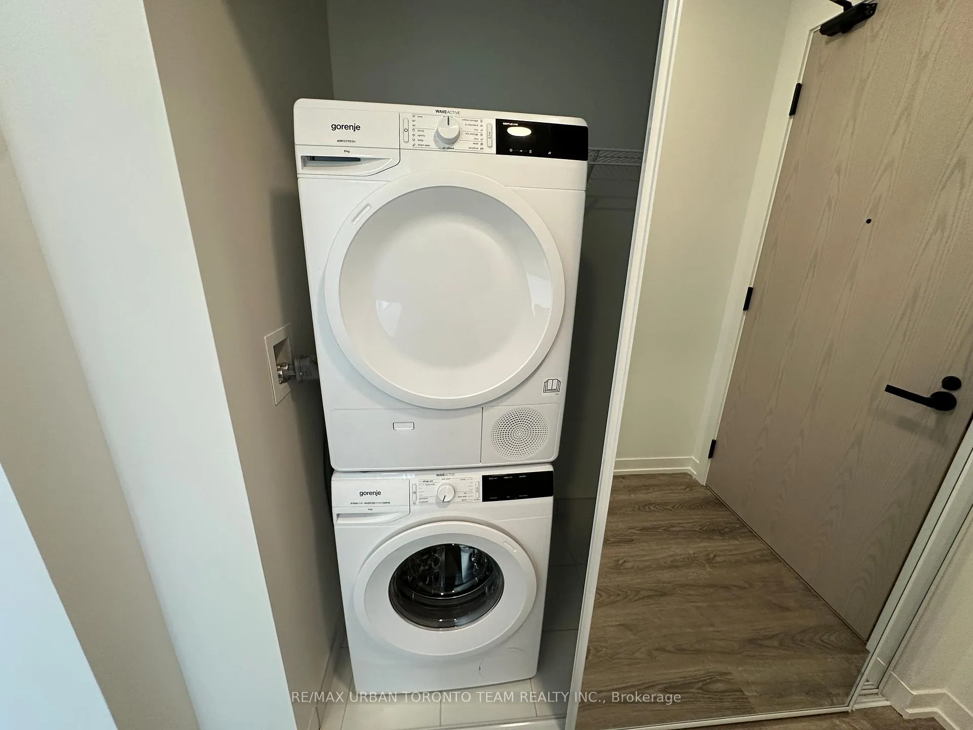 Photo 13 of Unit 6009, 8 Interchange Way, Vaughan, Vaughan Corporate Centre — HOMEH