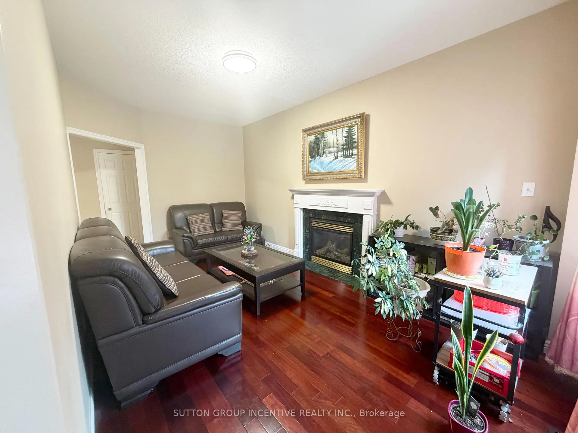 Photo 7 of 134 Raymond Crescent, Barrie, Painswick South — HOMEH