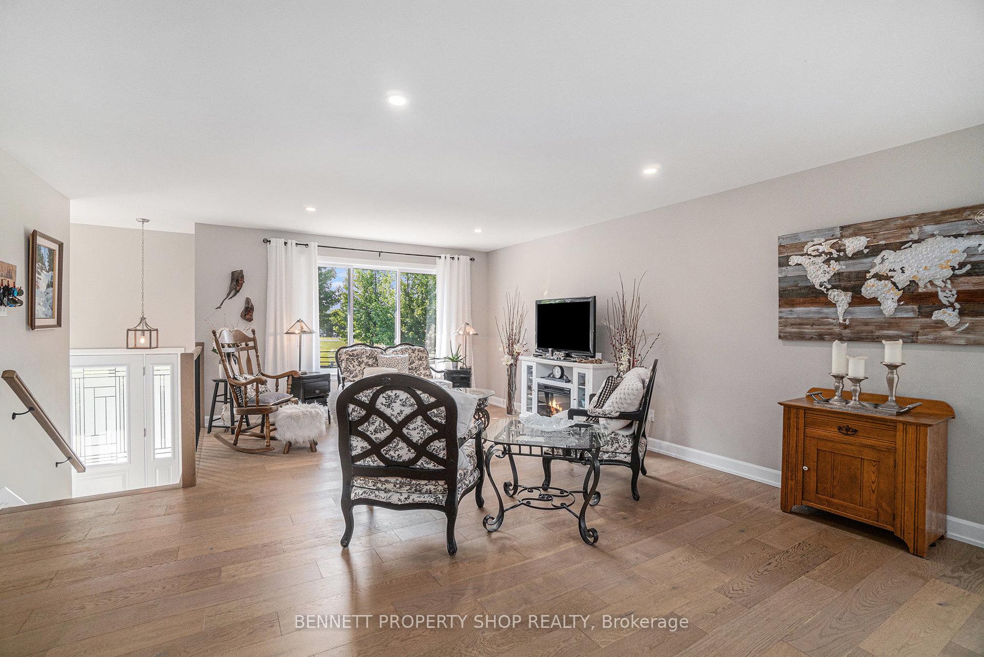 Photo 5 of 8 Red Door Lane, Horton, Horton Twp — HOMEH