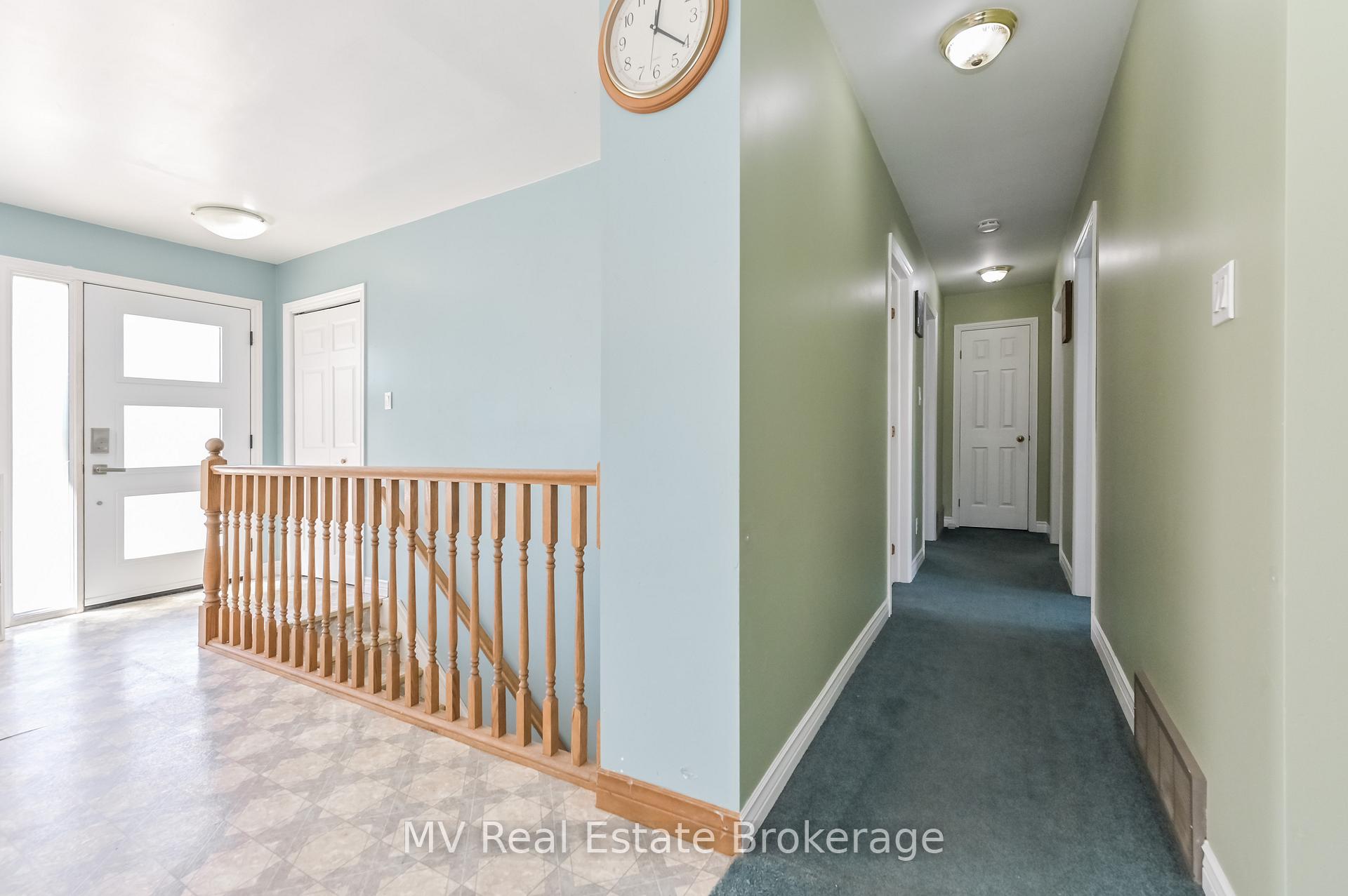Photo 18 of 25 Graham Street W, Mapleton, Rural Mapleton — HOMEH