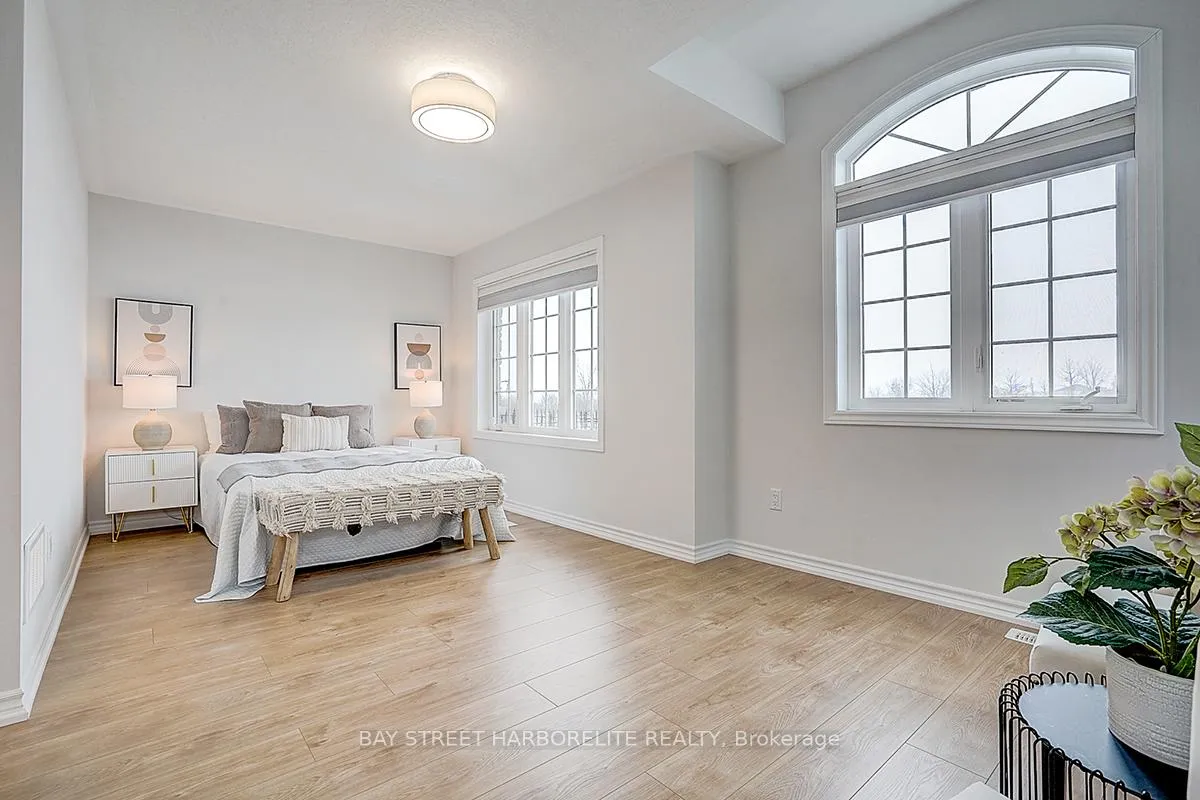 Photo 14 of 126 Mosaic Drive, Hamilton, Waterdown — HOMEH