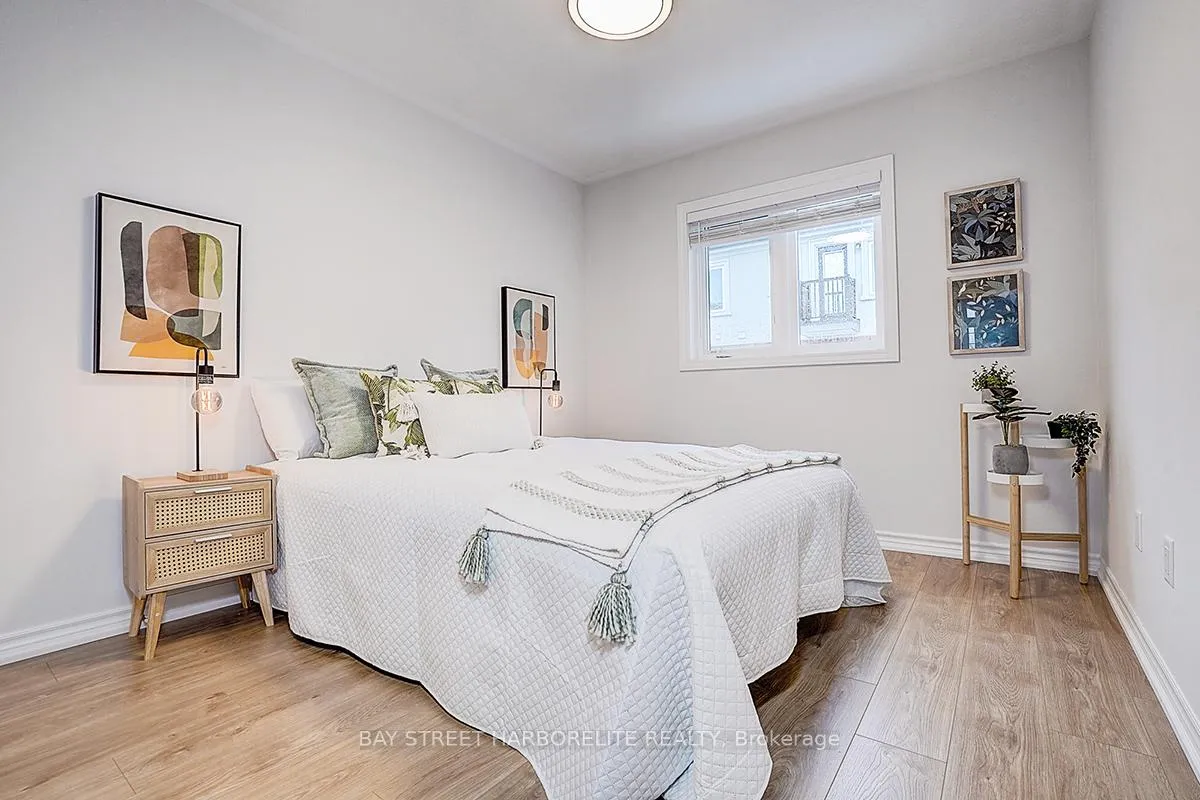 Photo 18 of 126 Mosaic Drive, Hamilton, Waterdown — HOMEH