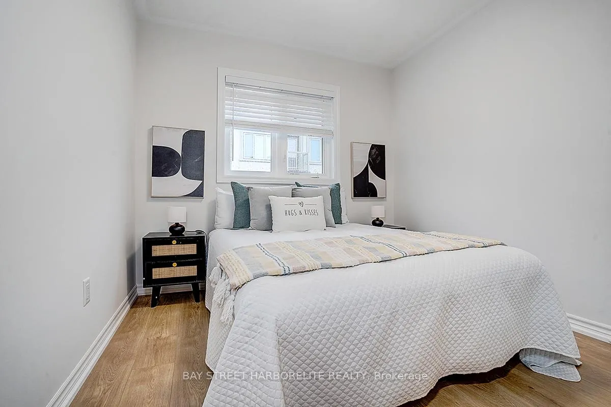 Photo 19 of 126 Mosaic Drive, Hamilton, Waterdown — HOMEH