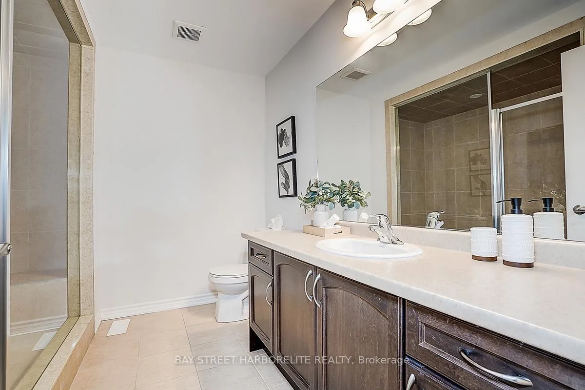 Photo 20 of 126 Mosaic Drive, Hamilton, Waterdown — HOMEH