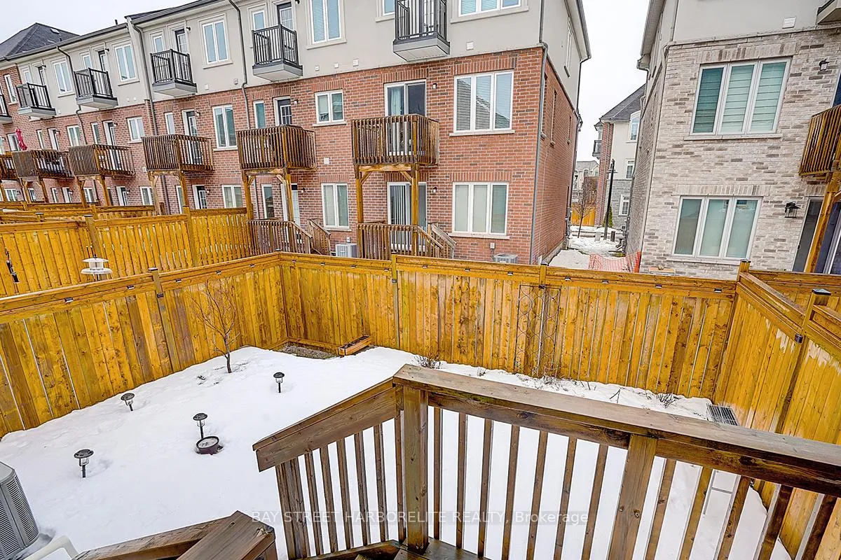 Photo 21 of 126 Mosaic Drive, Hamilton, Waterdown — HOMEH