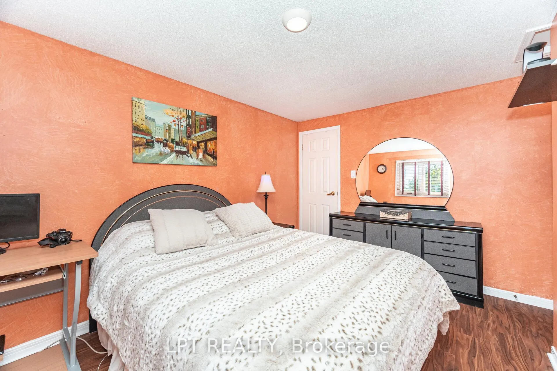 Photo 21 of 27 Woodsview Avenue, Etobicoke, West Humber-Clairville — HOMEH