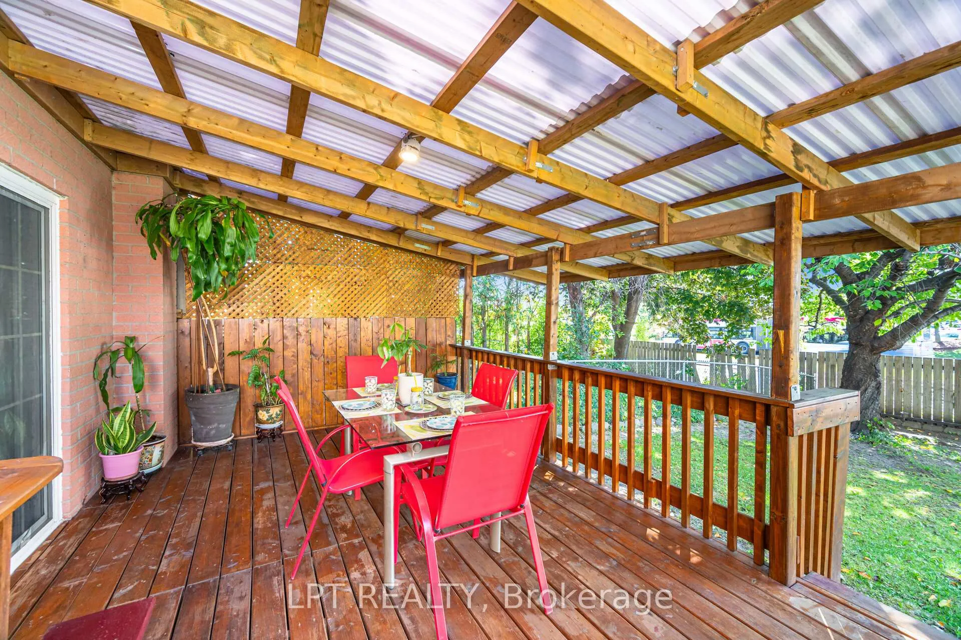 Photo 30 of 27 Woodsview Avenue, Etobicoke, West Humber-Clairville — HOMEH