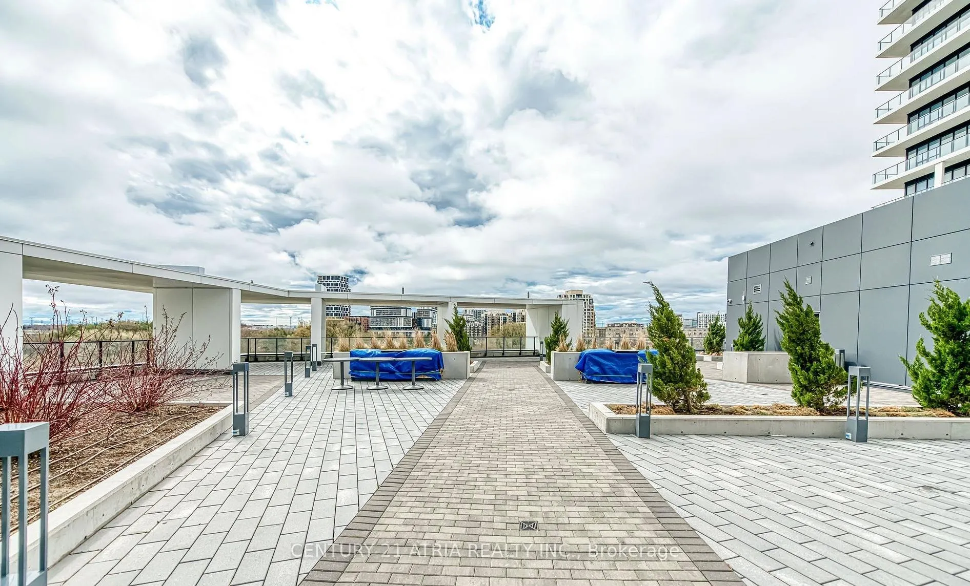 Photo 17 of Unit 908, 18 Water Walk Drive, Markham, Unionville — HOMEH