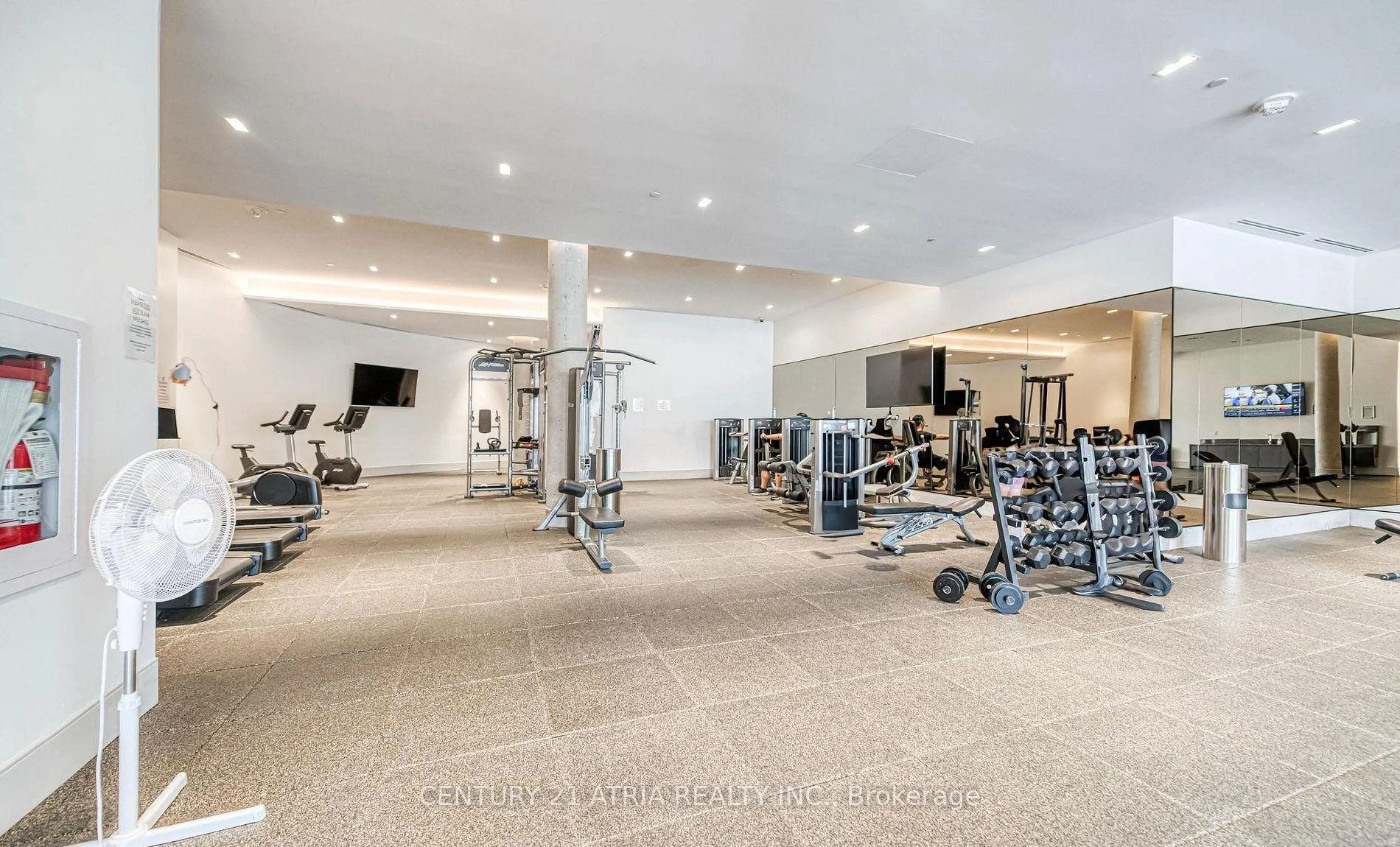Photo 19 of Unit 908, 18 Water Walk Drive, Markham, Unionville — HOMEH