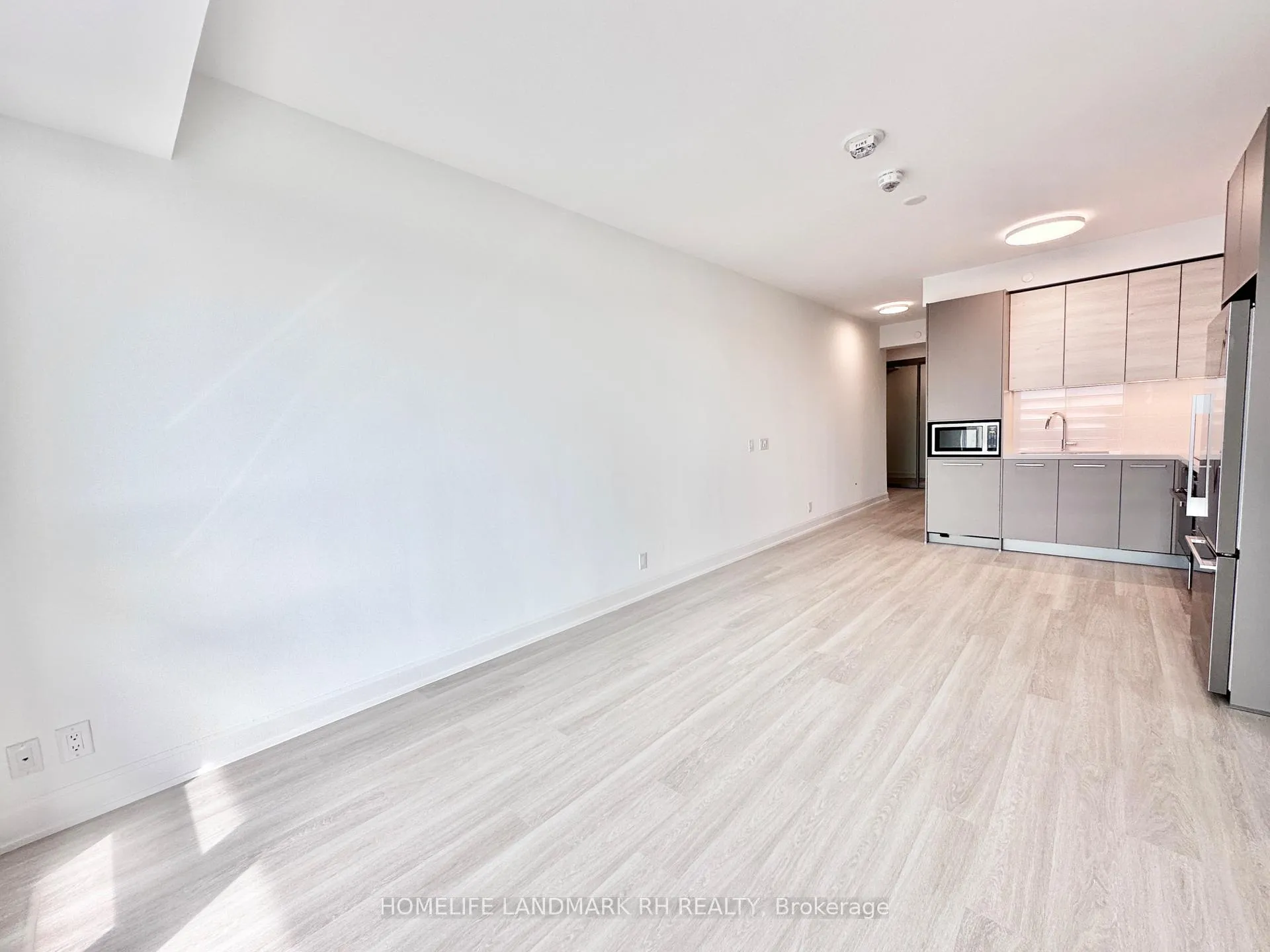 Photo 7 of Unit 706, 12 Gandhi Lane, Markham, Commerce Valley — HOMEH