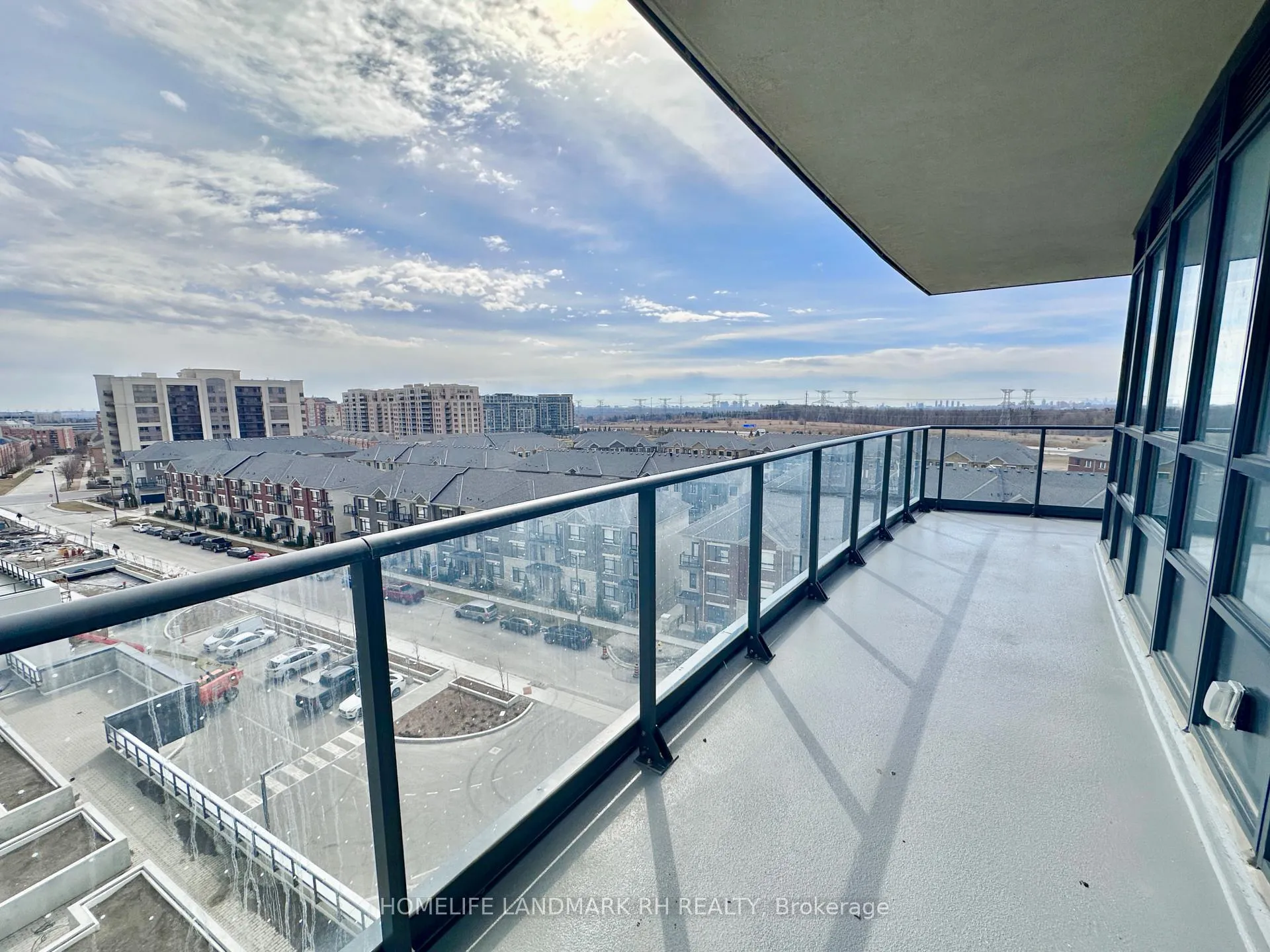 Photo 12 of Unit 706, 12 Gandhi Lane, Markham, Commerce Valley — HOMEH