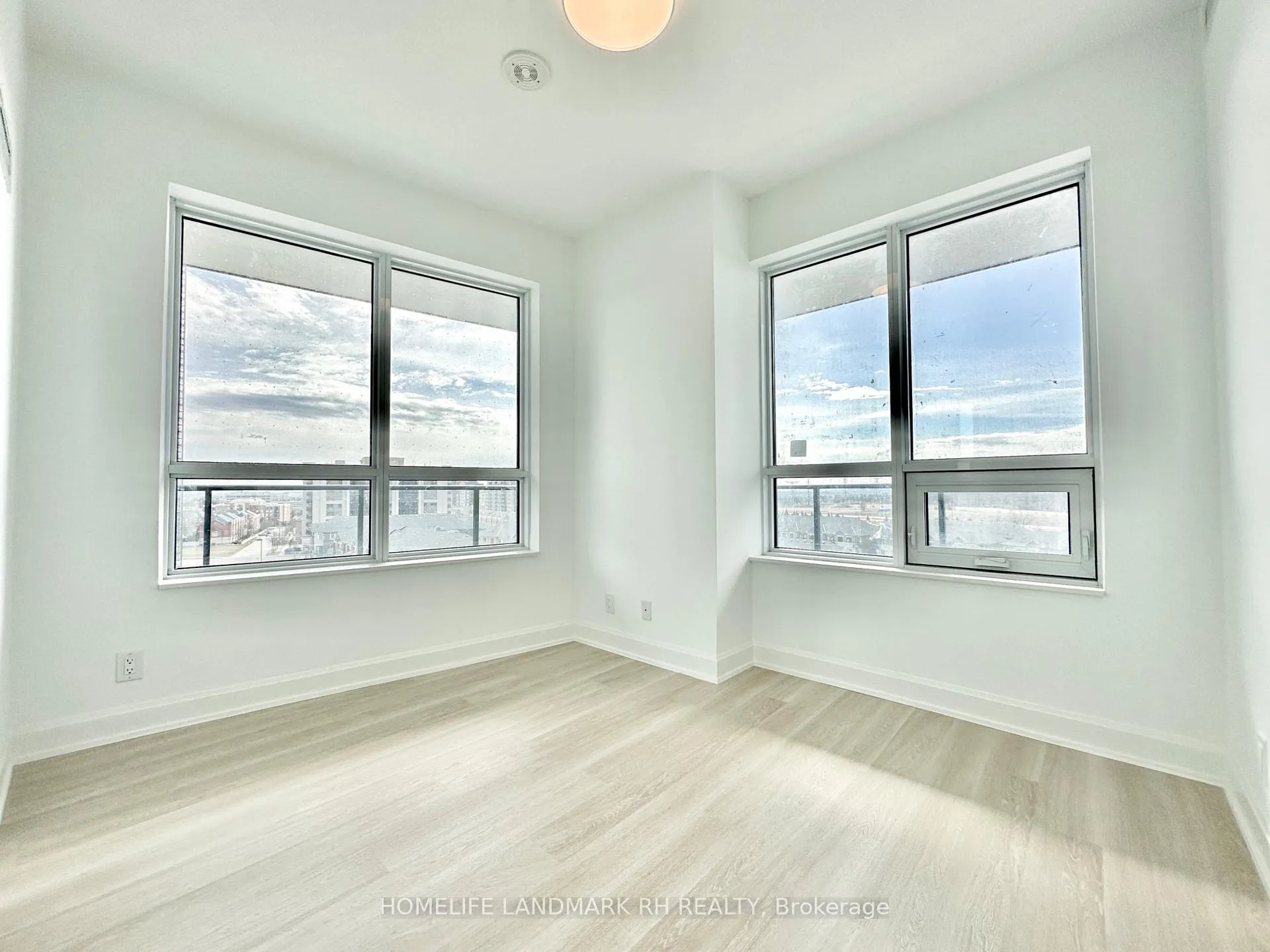 Photo 15 of Unit 706, 12 Gandhi Lane, Markham, Commerce Valley — HOMEH