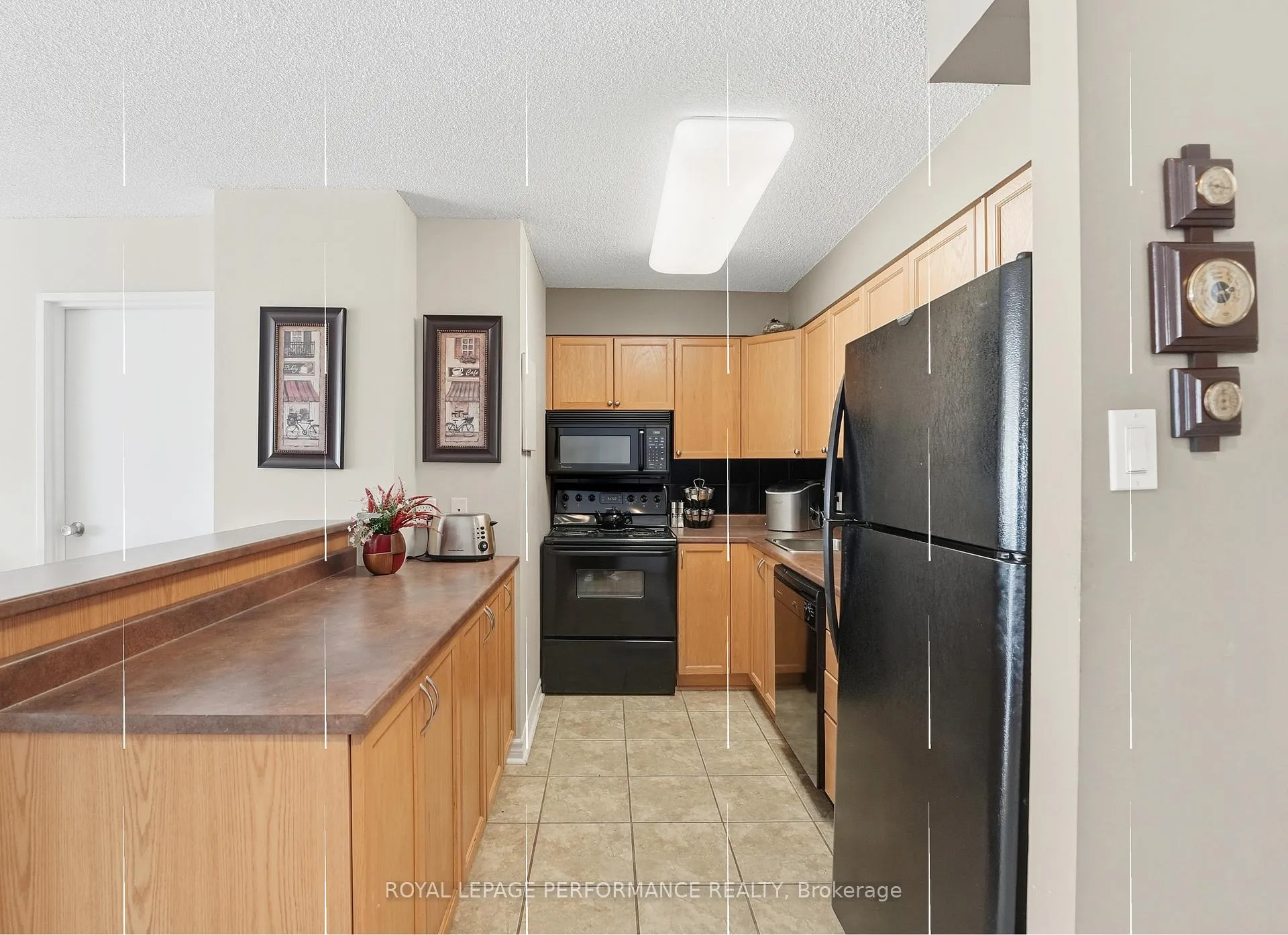 Photo 8 of Unit 412, 225 Alvin Road N, Ottawa, Manor Park — HOMEH