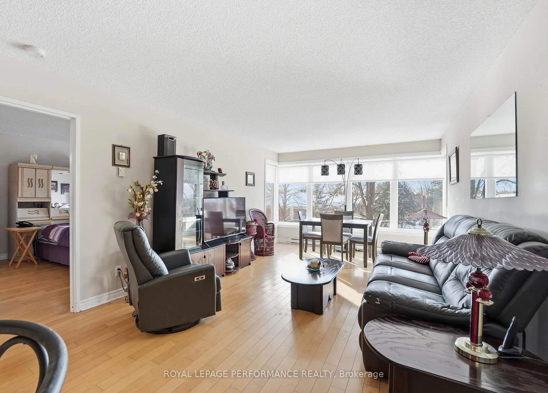 Photo 11 of Unit 412, 225 Alvin Road N, Ottawa, Manor Park — HOMEH
