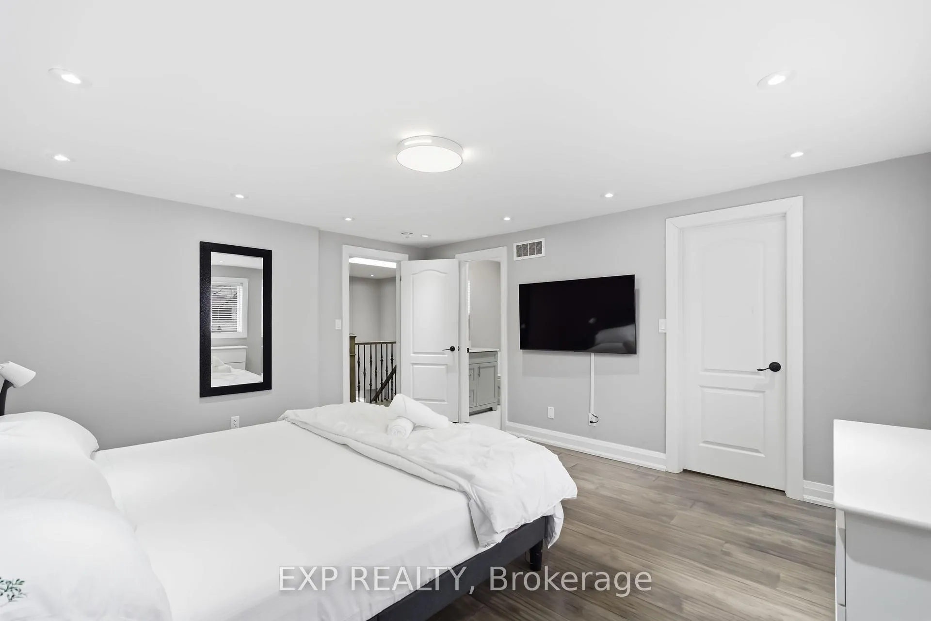 Photo 24 of 41 Keefer Road, Thorold, Confederation Heights — HOMEH
