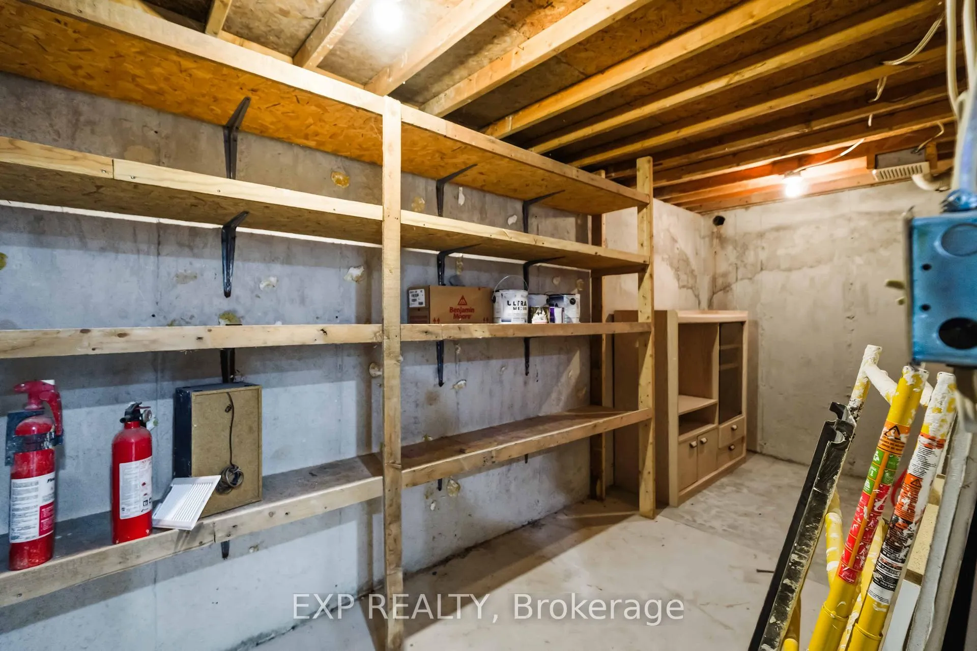 Photo 40 of 41 Keefer Road, Thorold, Confederation Heights — HOMEH