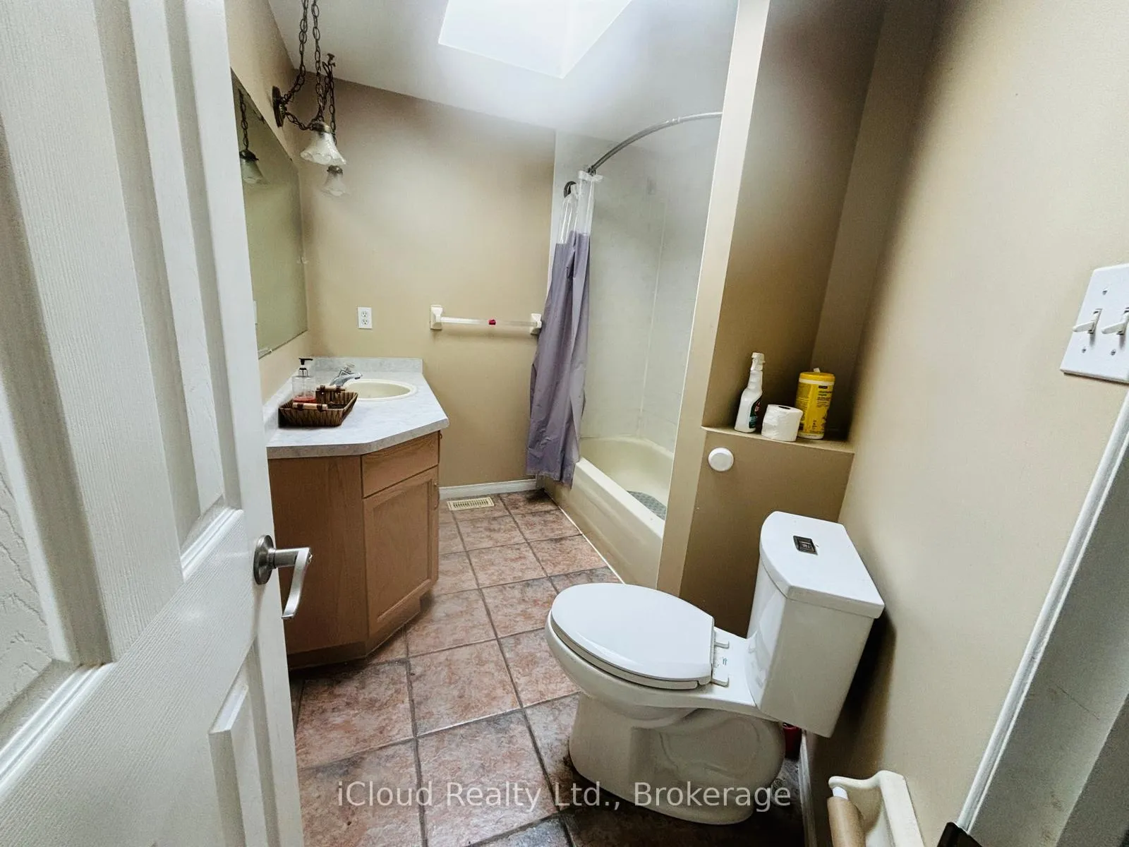 Photo 15 of 65 Periwinkle Way, Guelph, Pineridge/Westminster Woods — HOMEH