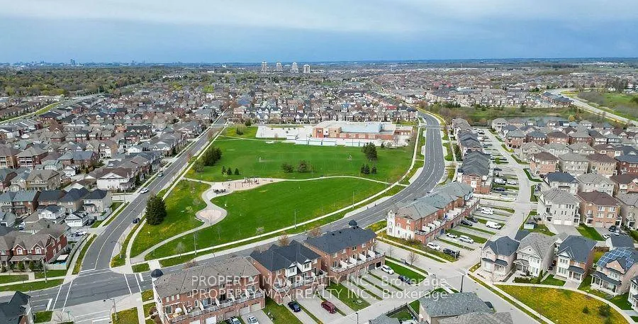 Photo 25 of 20 Toulouse Court, Markham, Cornell — HOMEH