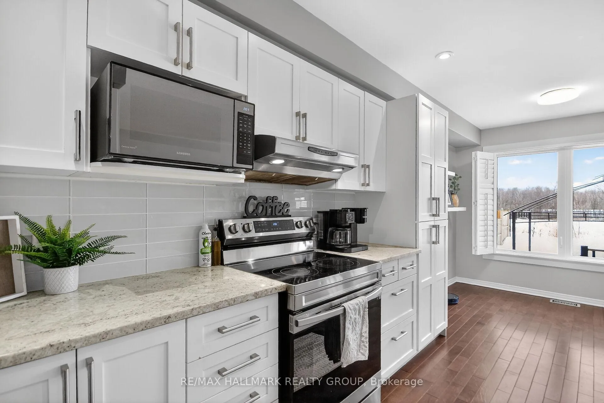Photo 15 of 164 Trail Side Circle, Ottawa, Springridge/East Village — HOMEH
