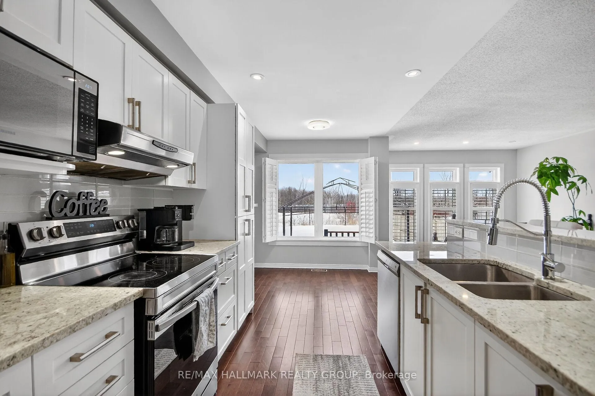 Photo 17 of 164 Trail Side Circle, Ottawa, Springridge/East Village — HOMEH