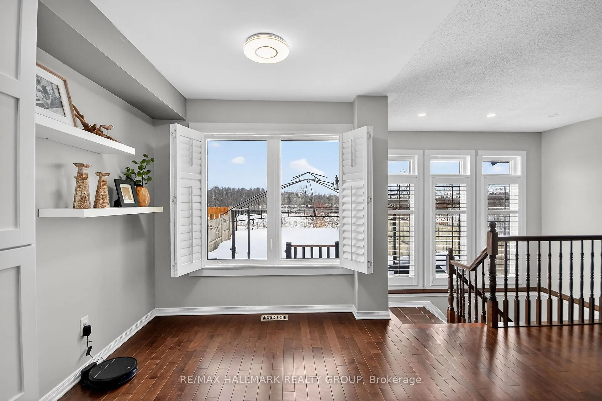 Photo 21 of 164 Trail Side Circle, Ottawa, Springridge/East Village — HOMEH