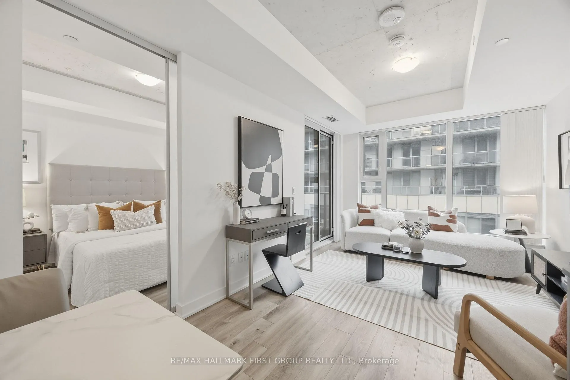 Photo 6 of 30 Baseball Place, Toronto, South Riverdale — HOMEH