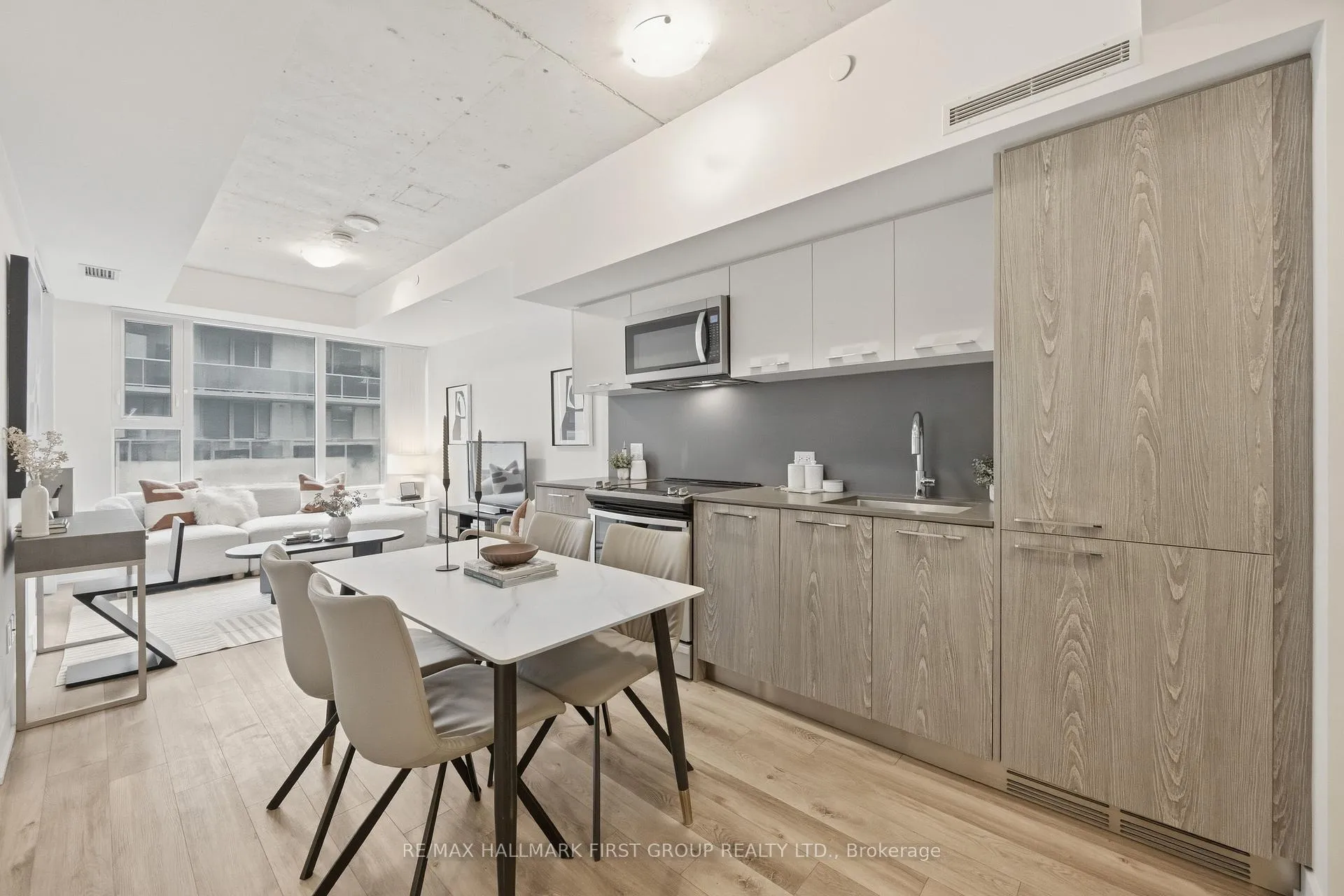 Photo 7 of 30 Baseball Place, Toronto, South Riverdale — HOMEH
