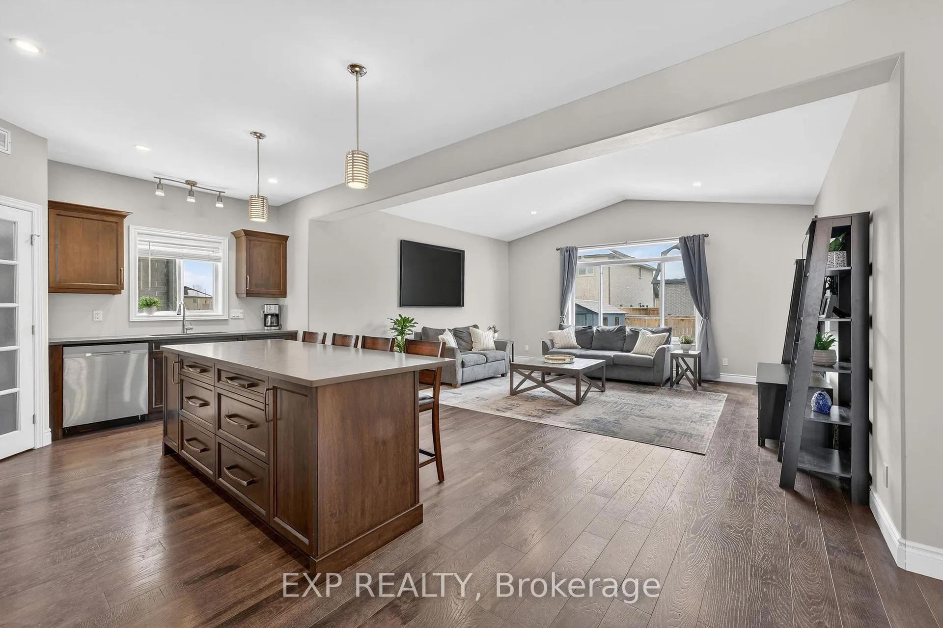 Photo 3 of 25 Virginia Crescent, Belleville, Thurlow Ward — HOMEH
