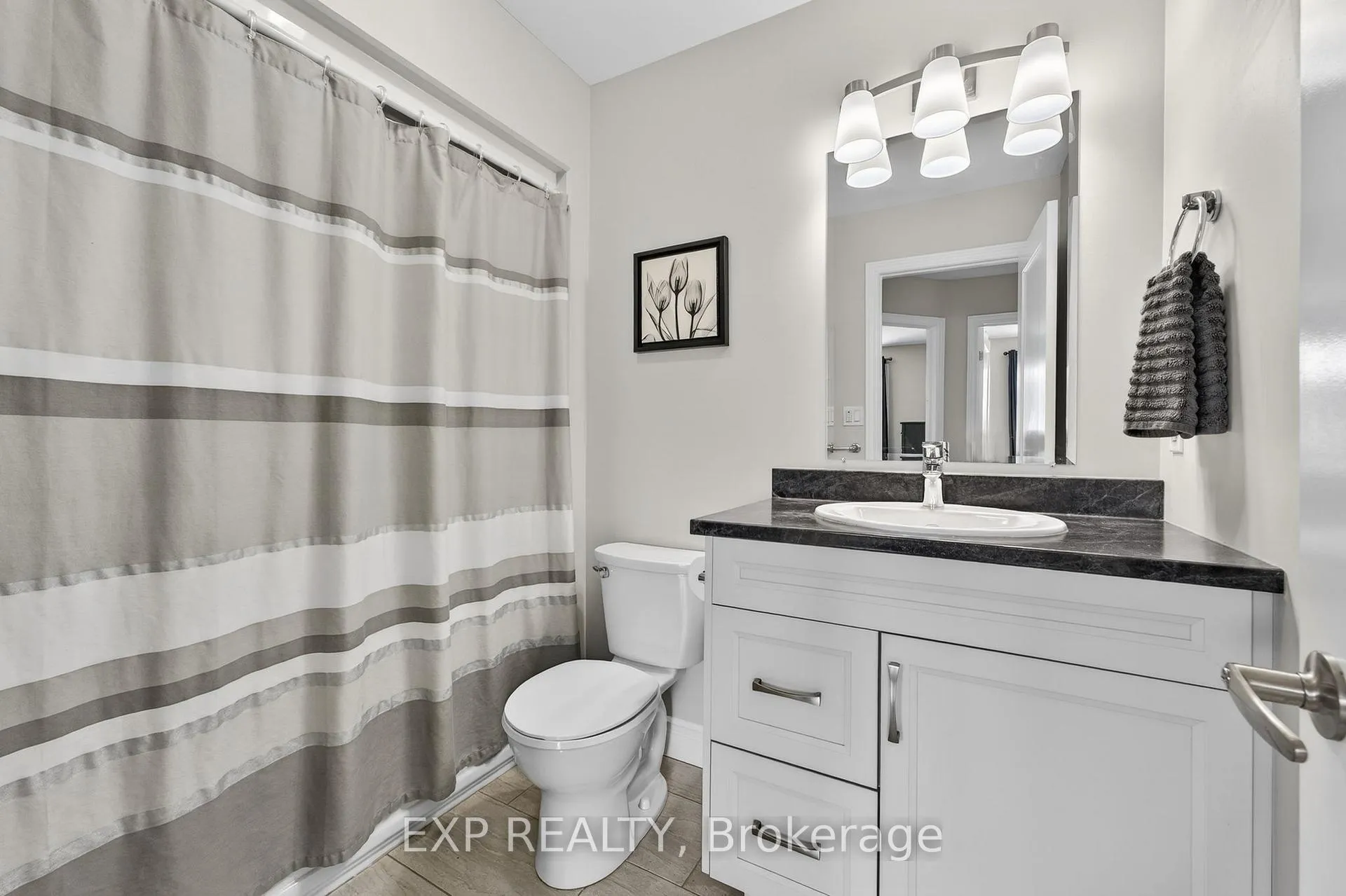 Photo 21 of 25 Virginia Crescent, Belleville, Thurlow Ward — HOMEH
