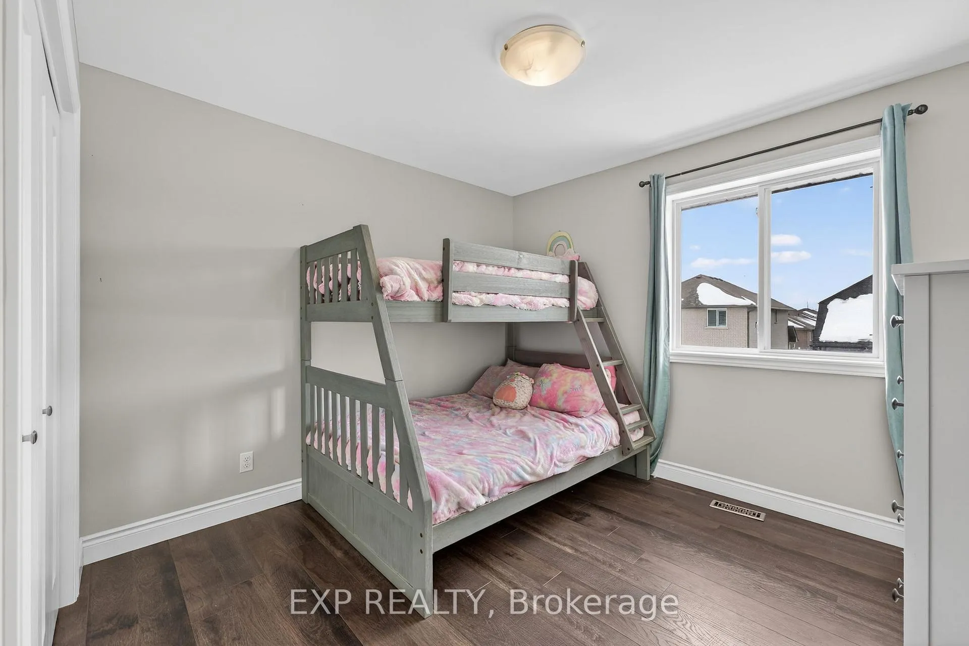 Photo 24 of 25 Virginia Crescent, Belleville, Thurlow Ward — HOMEH