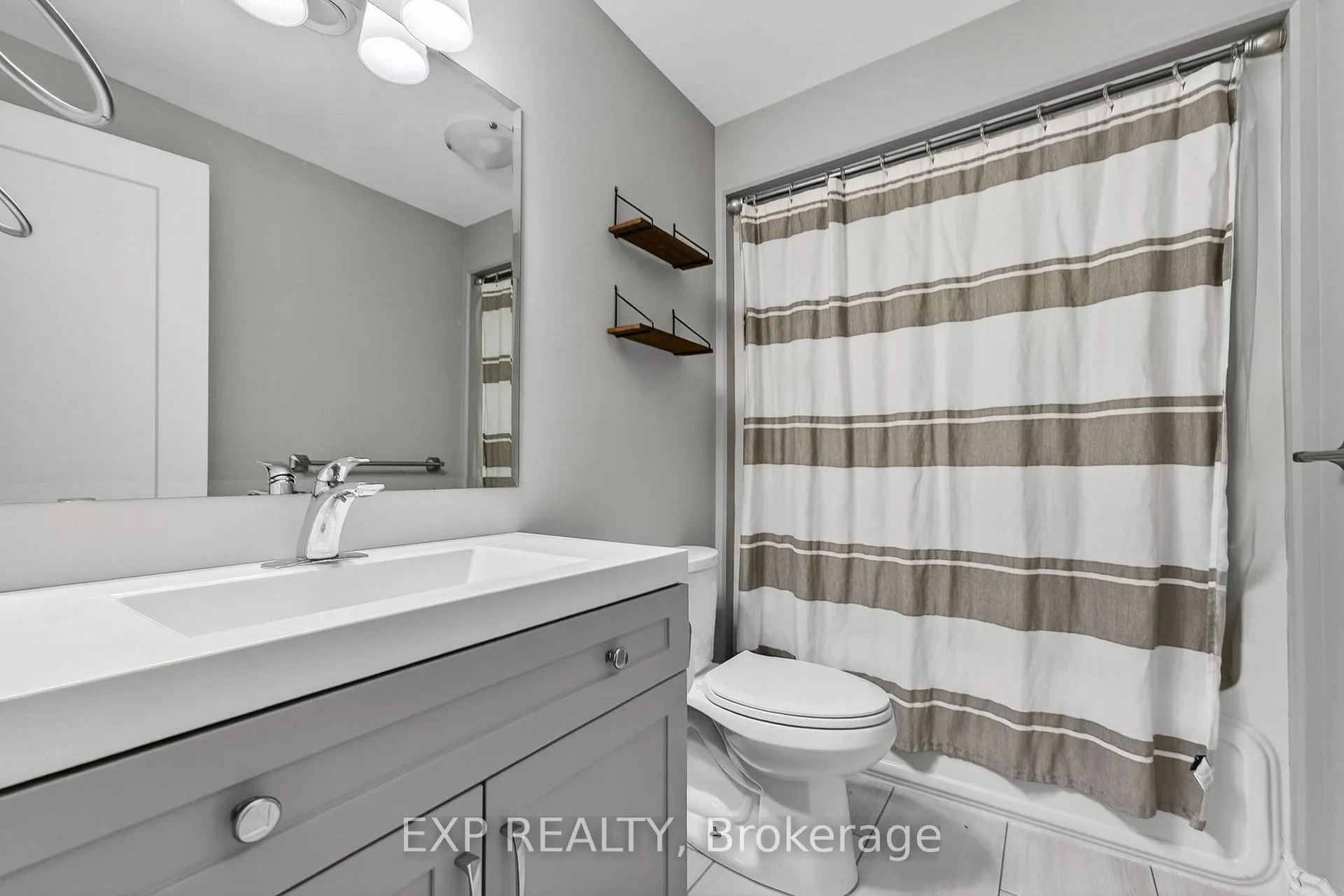 Photo 26 of 25 Virginia Crescent, Belleville, Thurlow Ward — HOMEH
