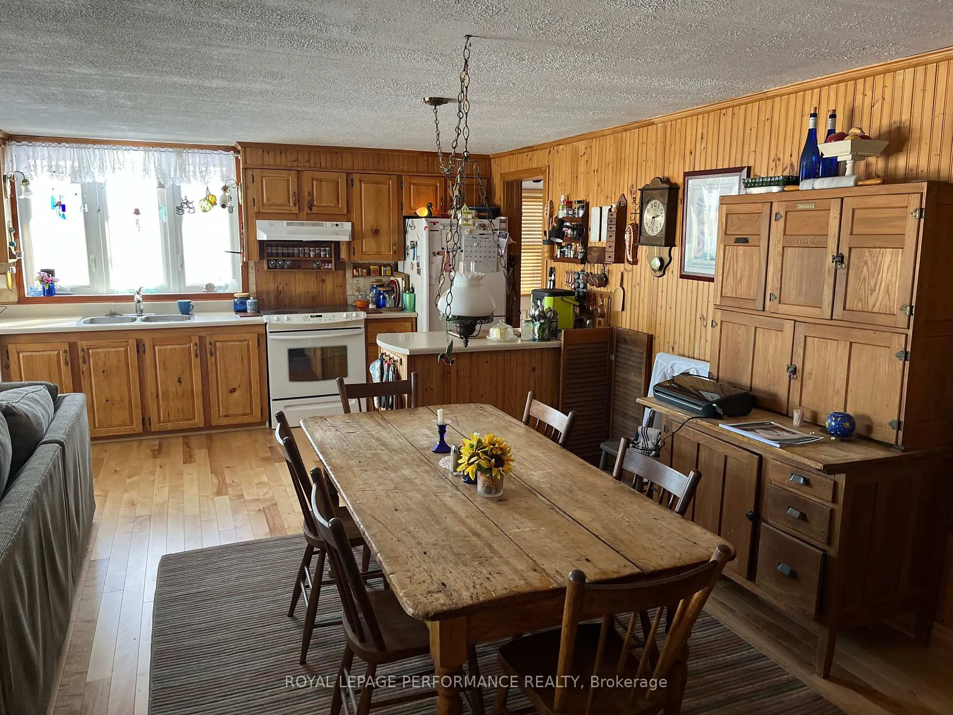 Photo 11 of 2110 Ste Anne Road, Champlain, Champlain Twp — HOMEH
