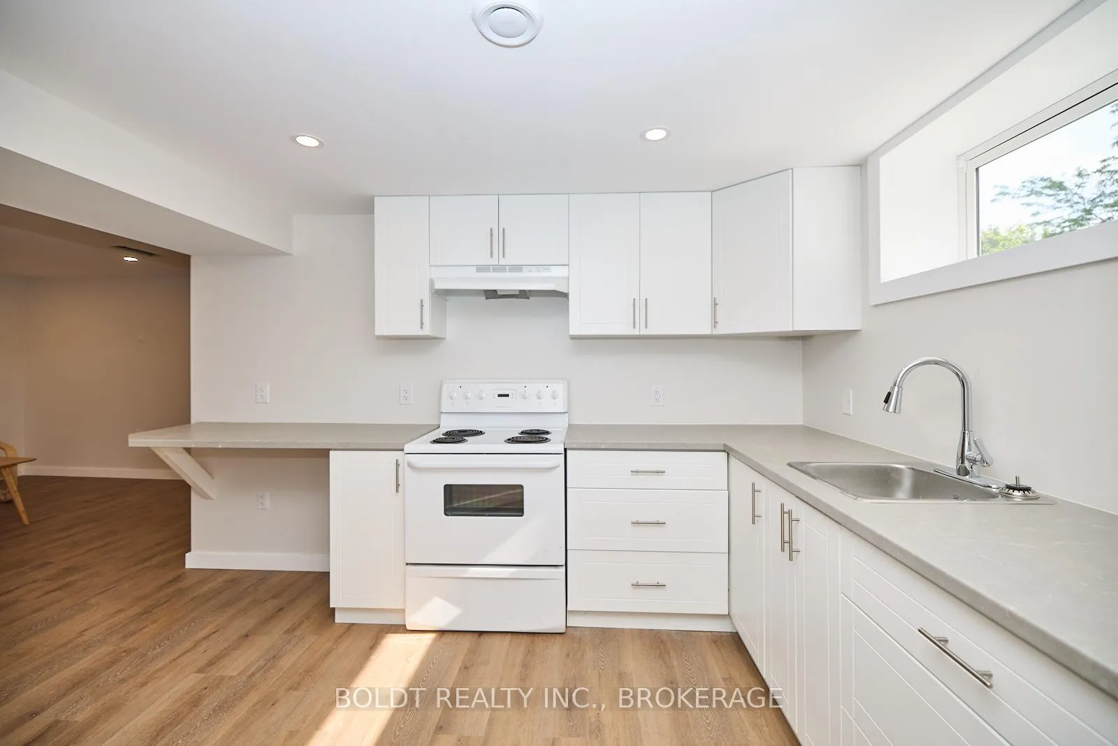 Photo 2 of 3305 Nineteenth Street, Lincoln, Lincoln-Jordan/Vineland — HOMEH