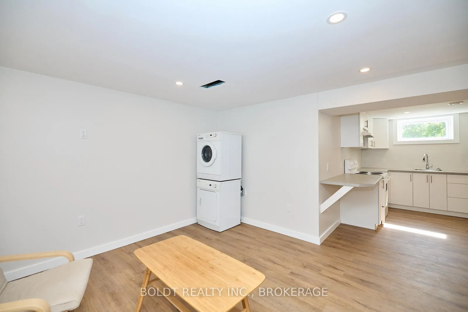 Photo 4 of 3305 Nineteenth Street, Lincoln, Lincoln-Jordan/Vineland — HOMEH
