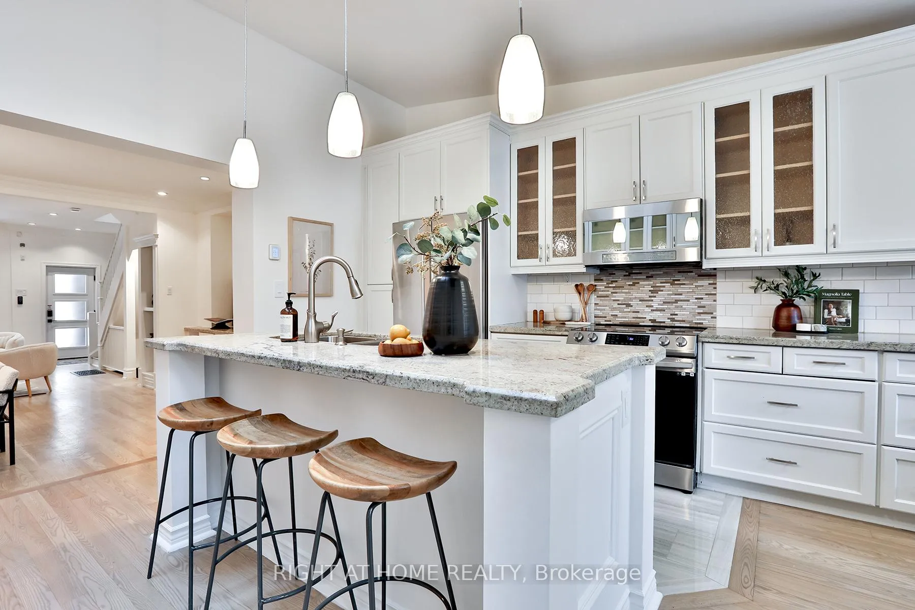 Photo 18 of 135 Parkmount Road, Toronto, Greenwood-Coxwell — HOMEH