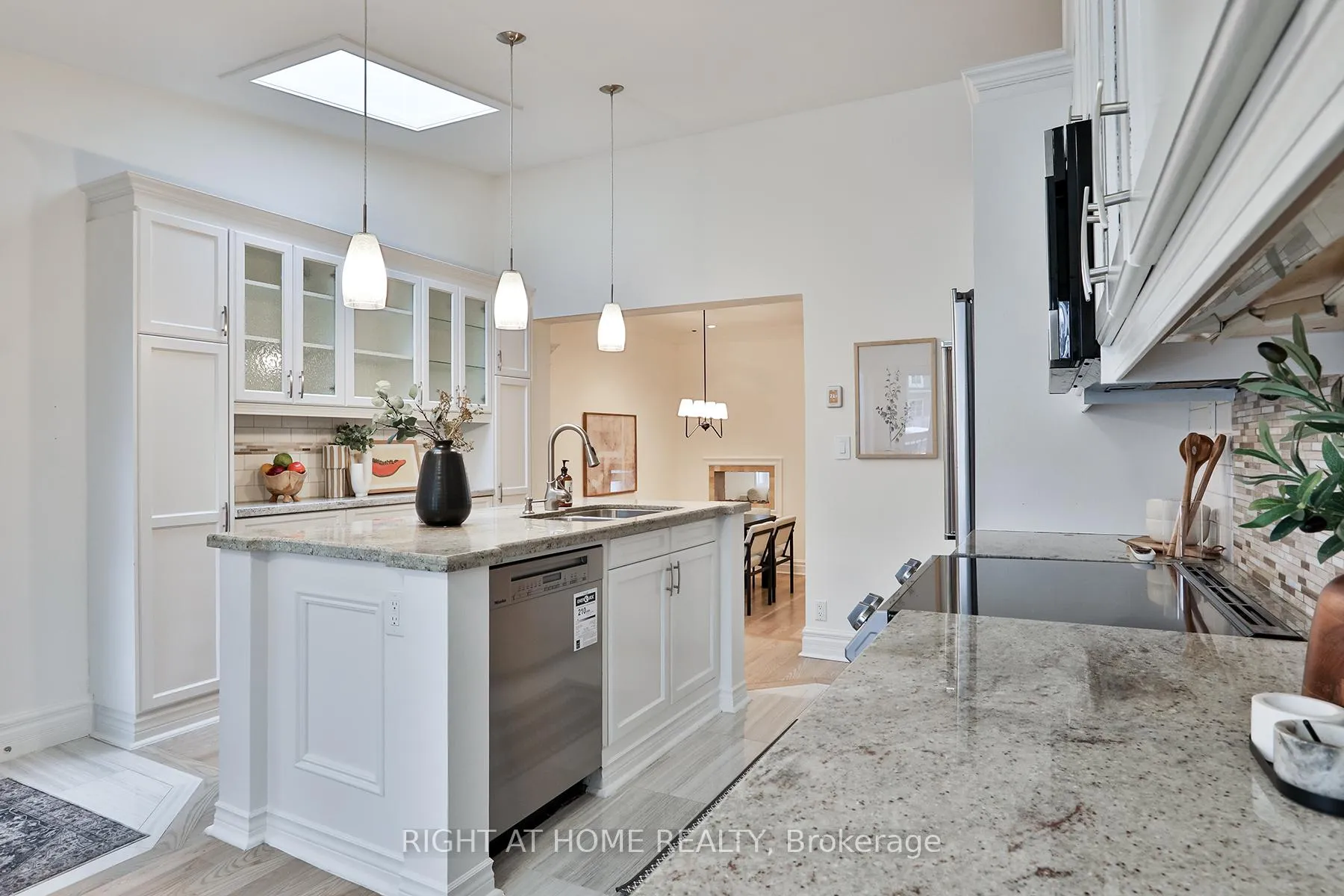 Photo 21 of 135 Parkmount Road, Toronto, Greenwood-Coxwell — HOMEH