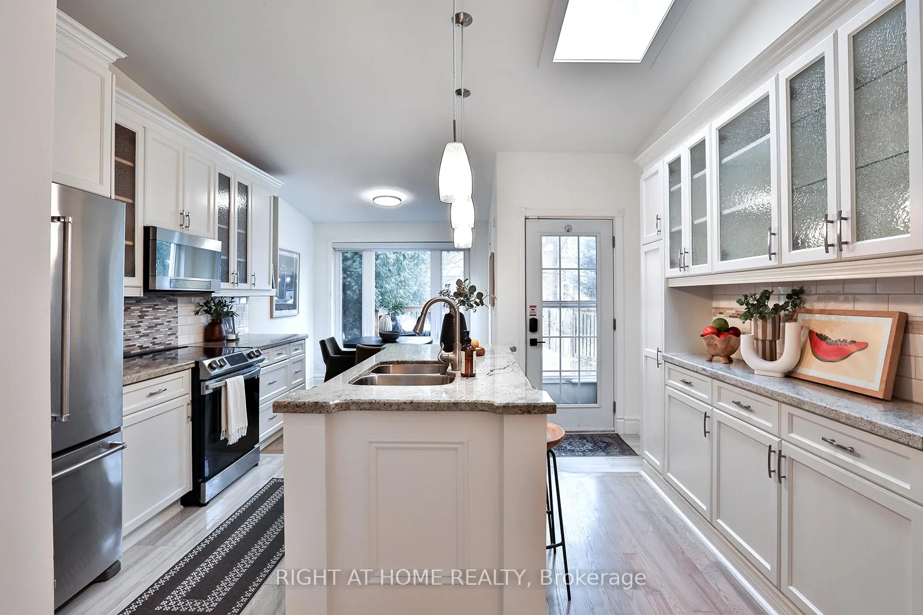 Photo 23 of 135 Parkmount Road, Toronto, Greenwood-Coxwell — HOMEH