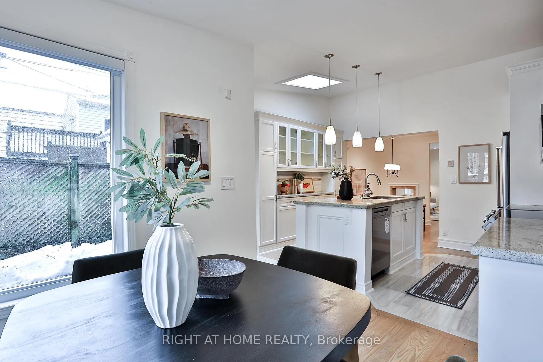 Photo 25 of 135 Parkmount Road, Toronto, Greenwood-Coxwell — HOMEH