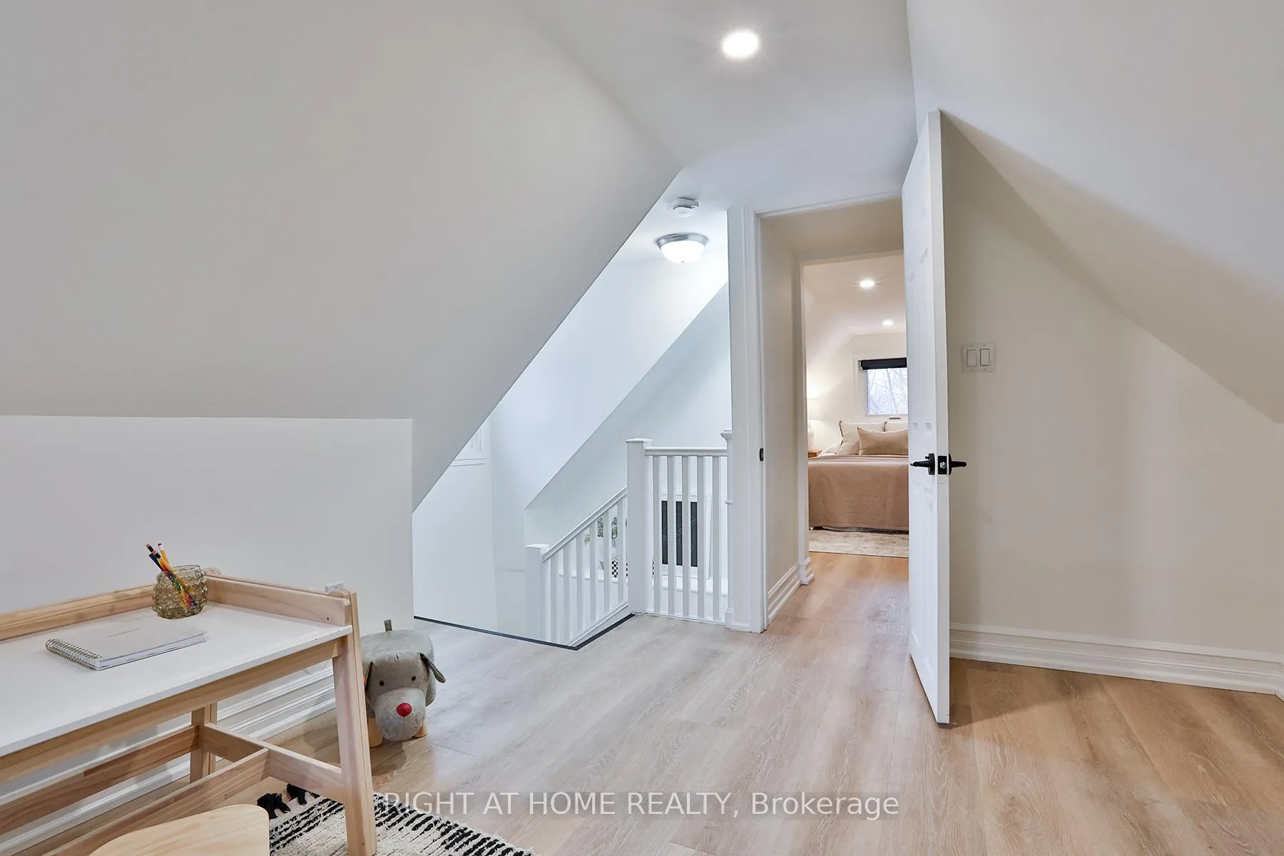 Photo 38 of 135 Parkmount Road, Toronto, Greenwood-Coxwell — HOMEH