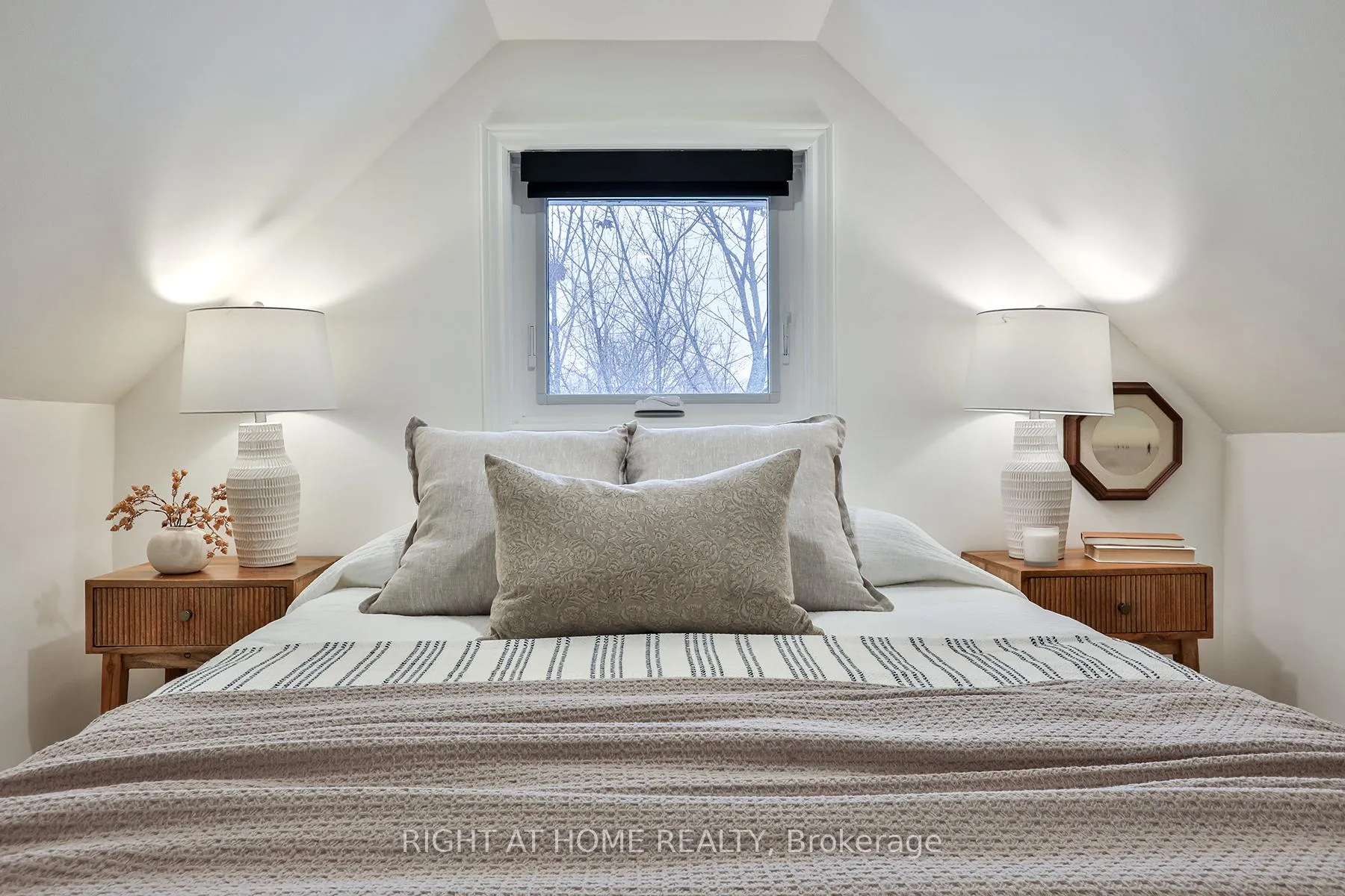 Photo 40 of 135 Parkmount Road, Toronto, Greenwood-Coxwell — HOMEH