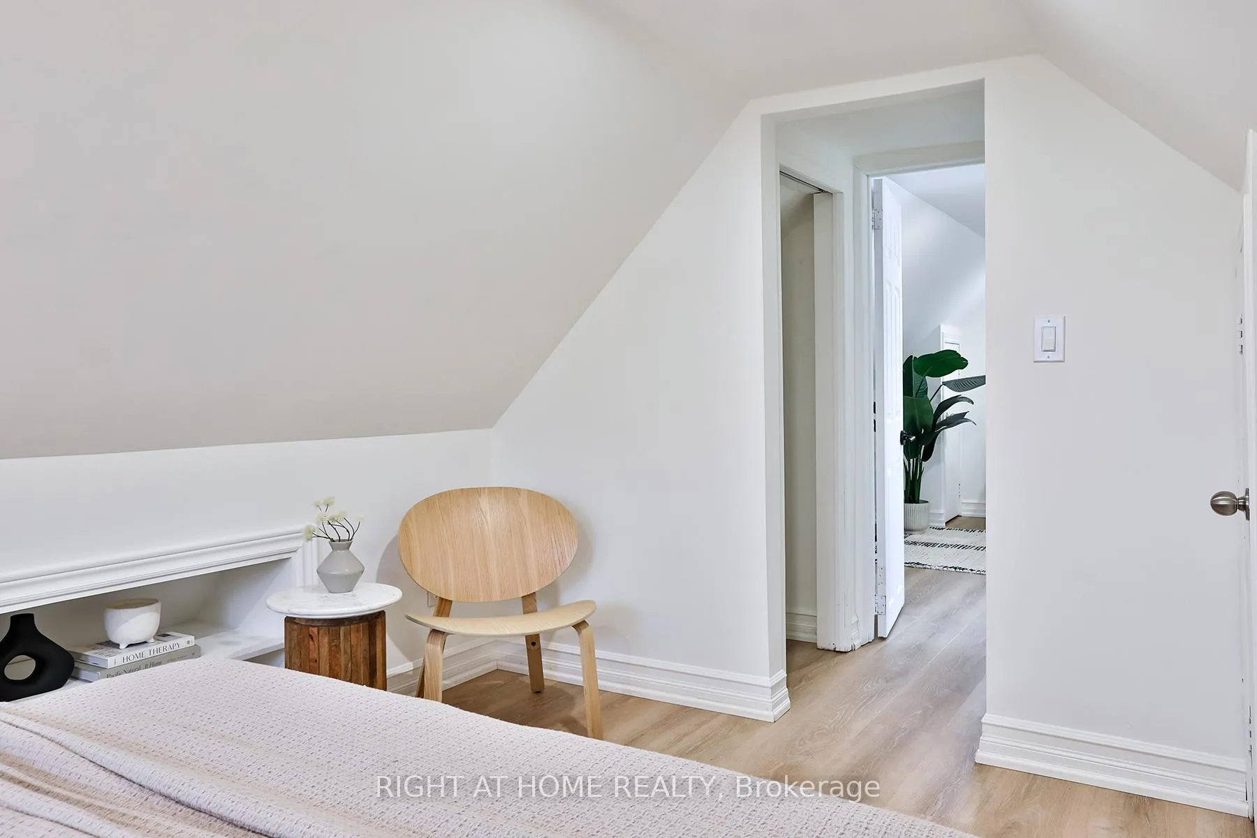 Photo 41 of 135 Parkmount Road, Toronto, Greenwood-Coxwell — HOMEH