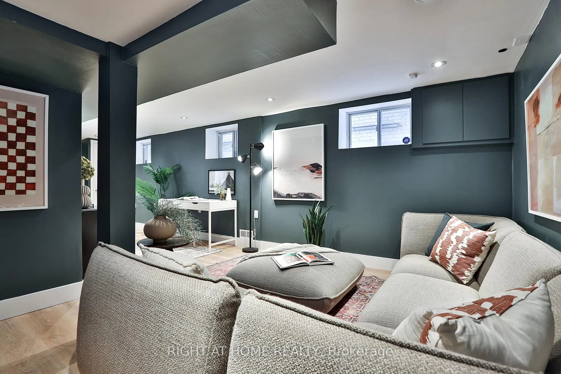 Photo 42 of 135 Parkmount Road, Toronto, Greenwood-Coxwell — HOMEH